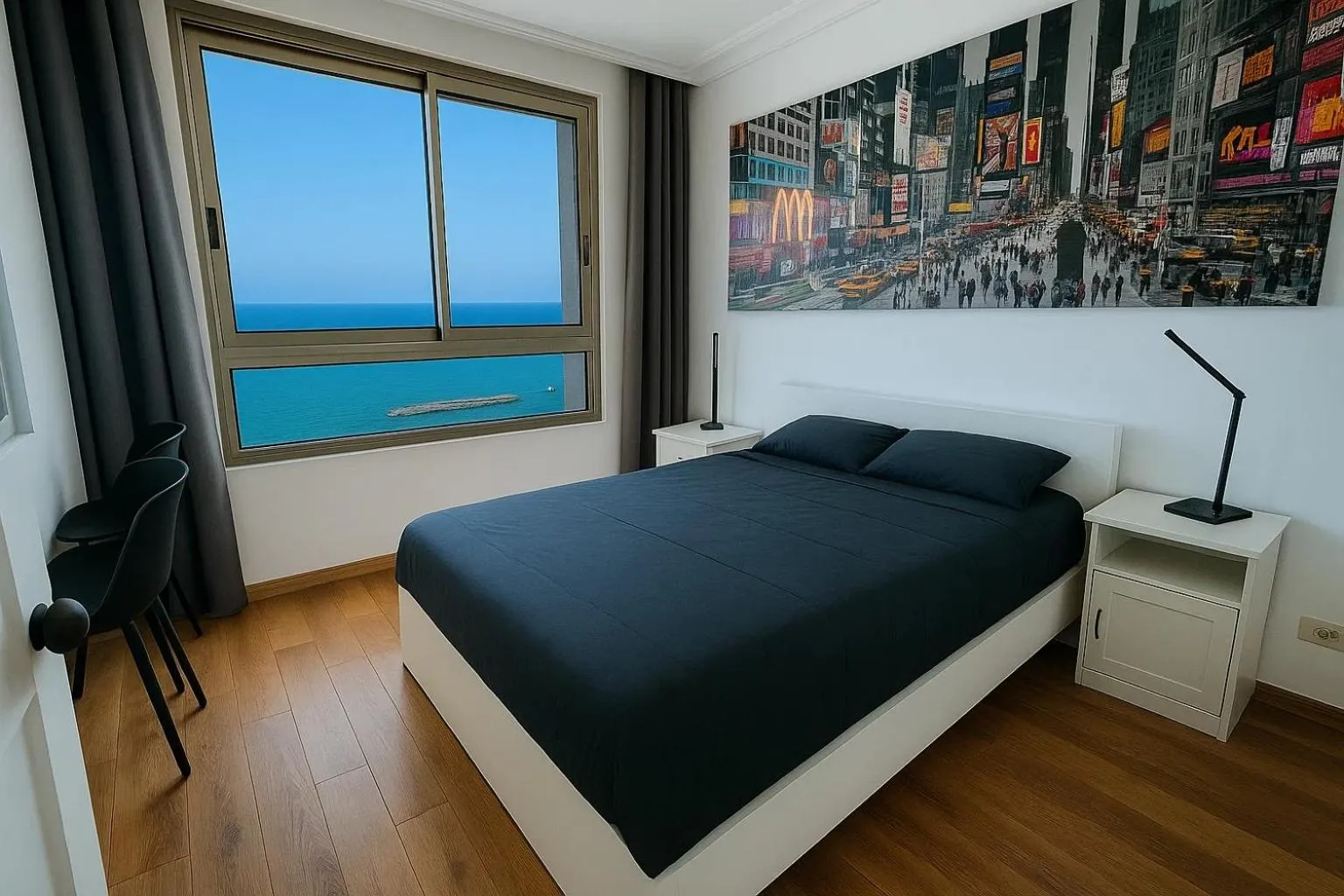 Bedroom, Bed in Luxurious Beach apartments