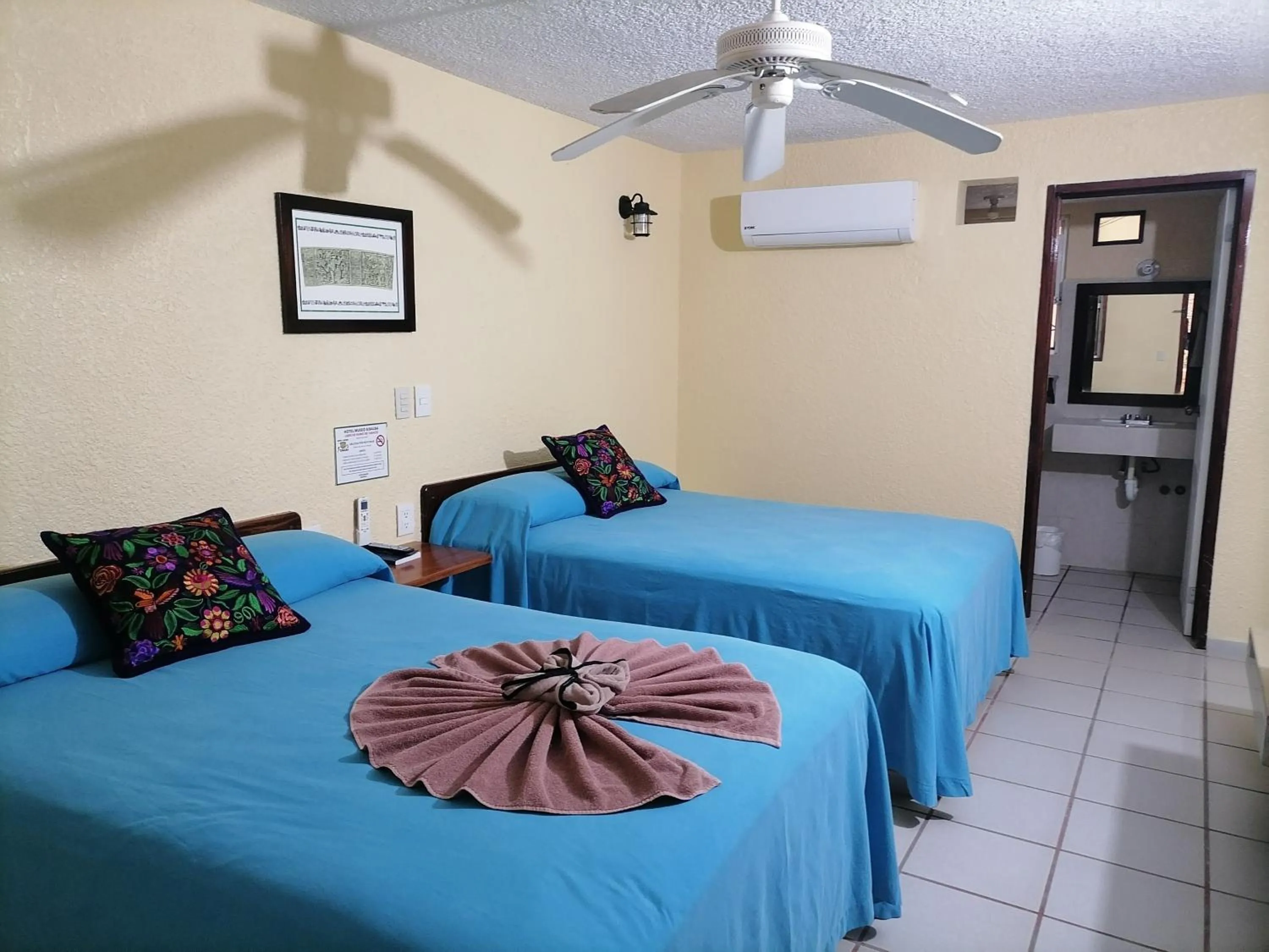 Bed in Hotel - Museo Xibalba