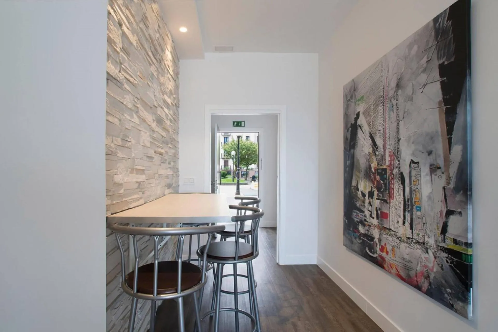 Decorative detail in Apartamentos Good Duke by Egona