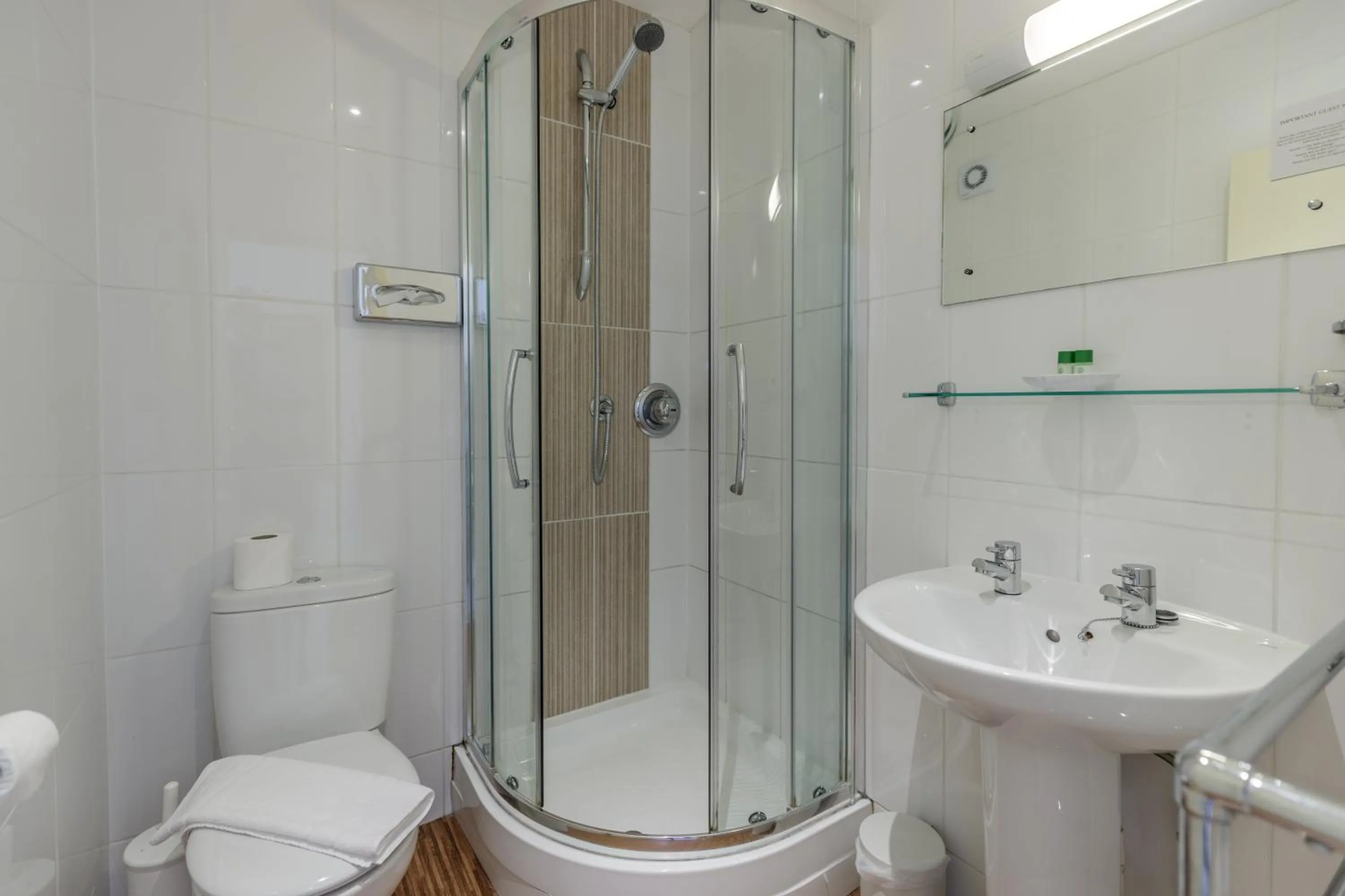 Shower in Swan Revived Hotel