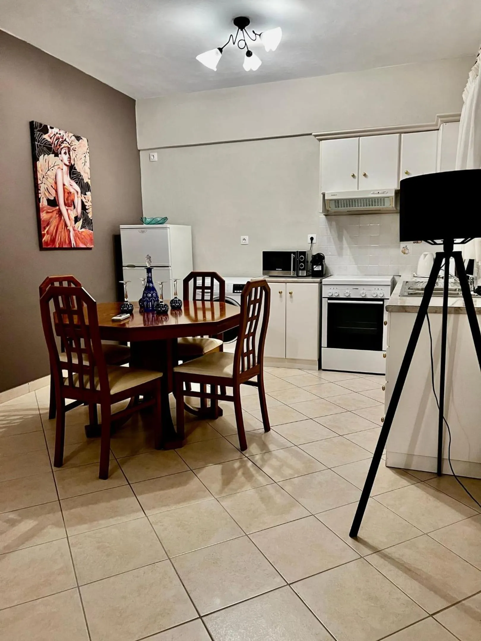 Kitchen or kitchenette in IONIAN SUITES by Bruskos