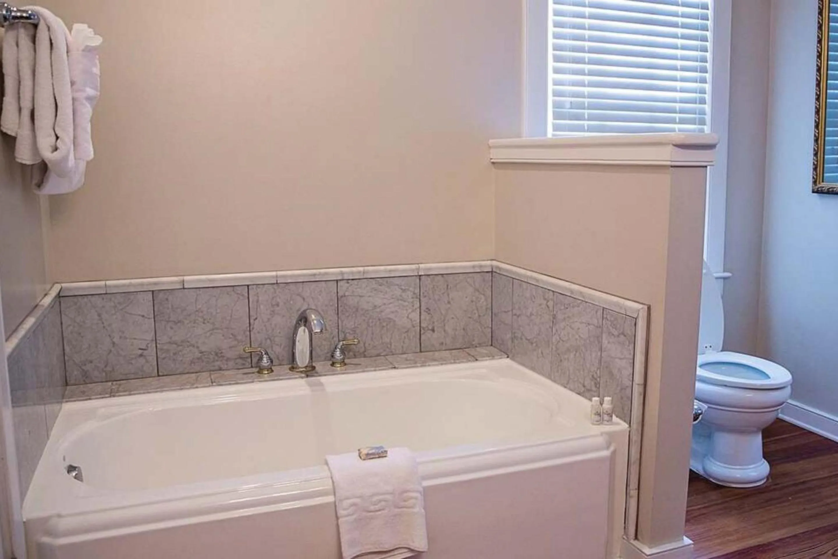 Bathroom in The Beaufort Inn