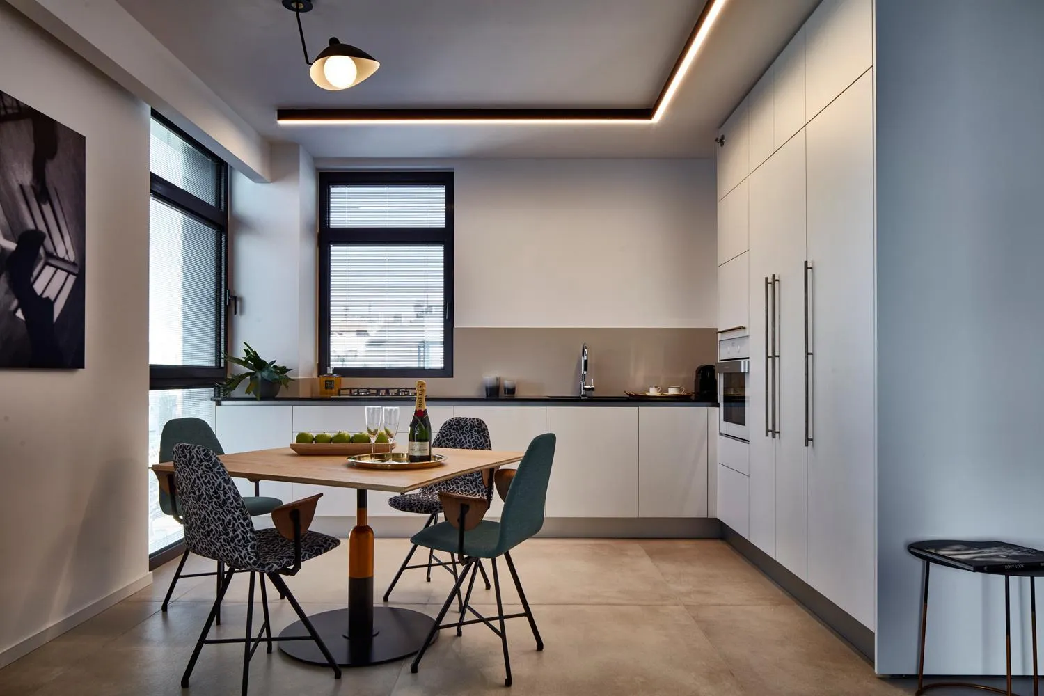 Dining area in Renoma