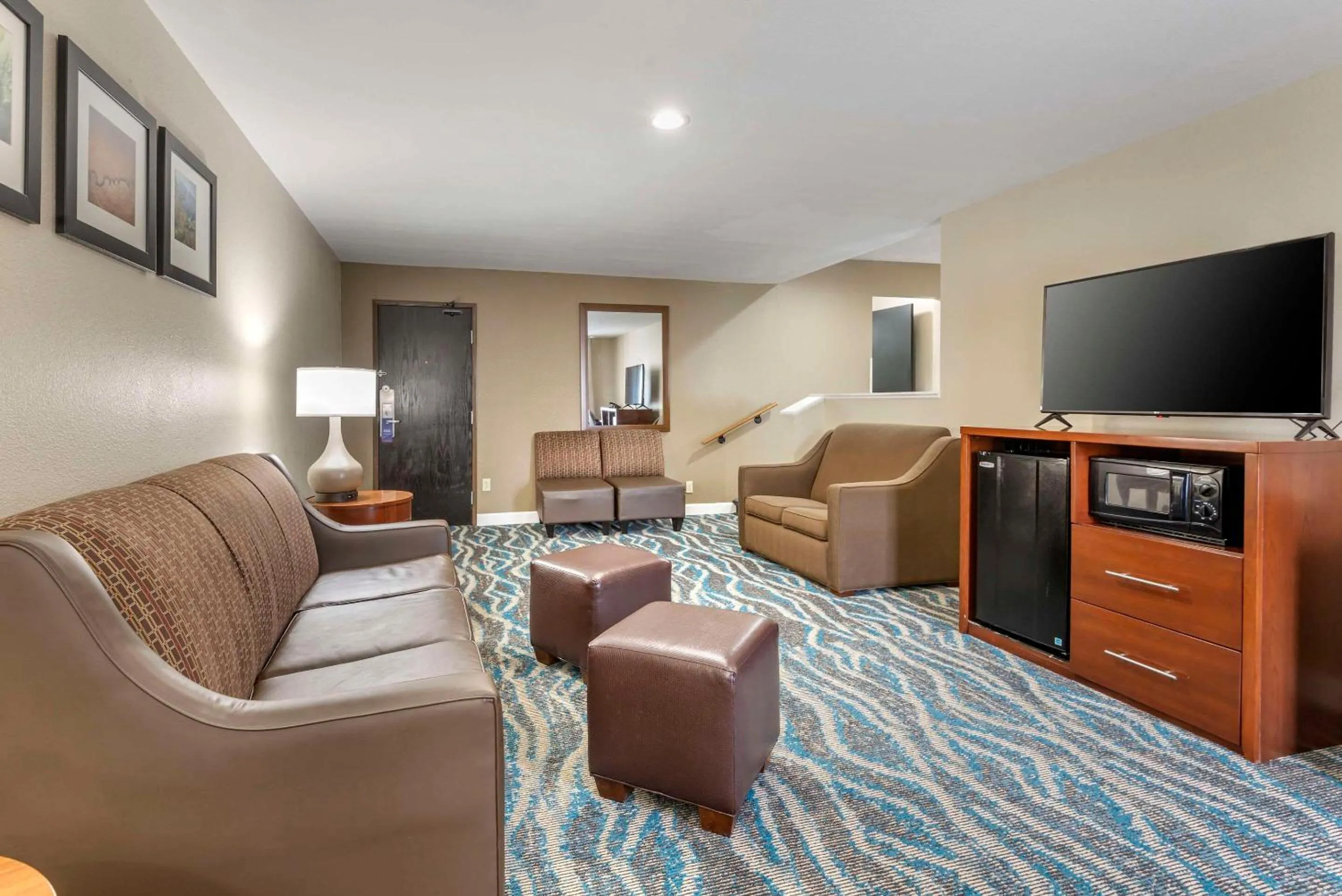 Bedroom in Comfort Inn Asheville East-Blue Ridge Pkwy Access