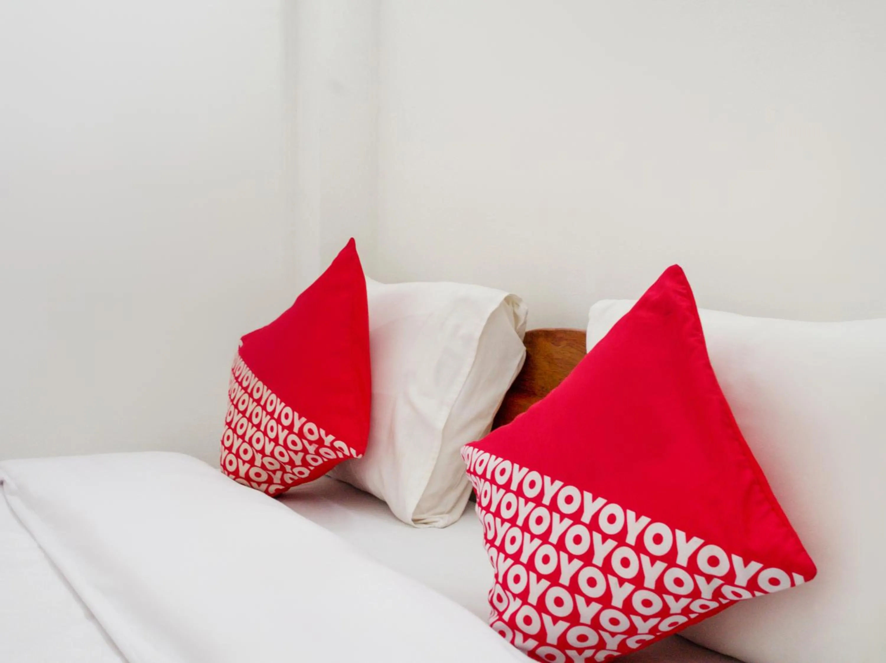 Bedroom in OYO 447 Hutasimo Residence