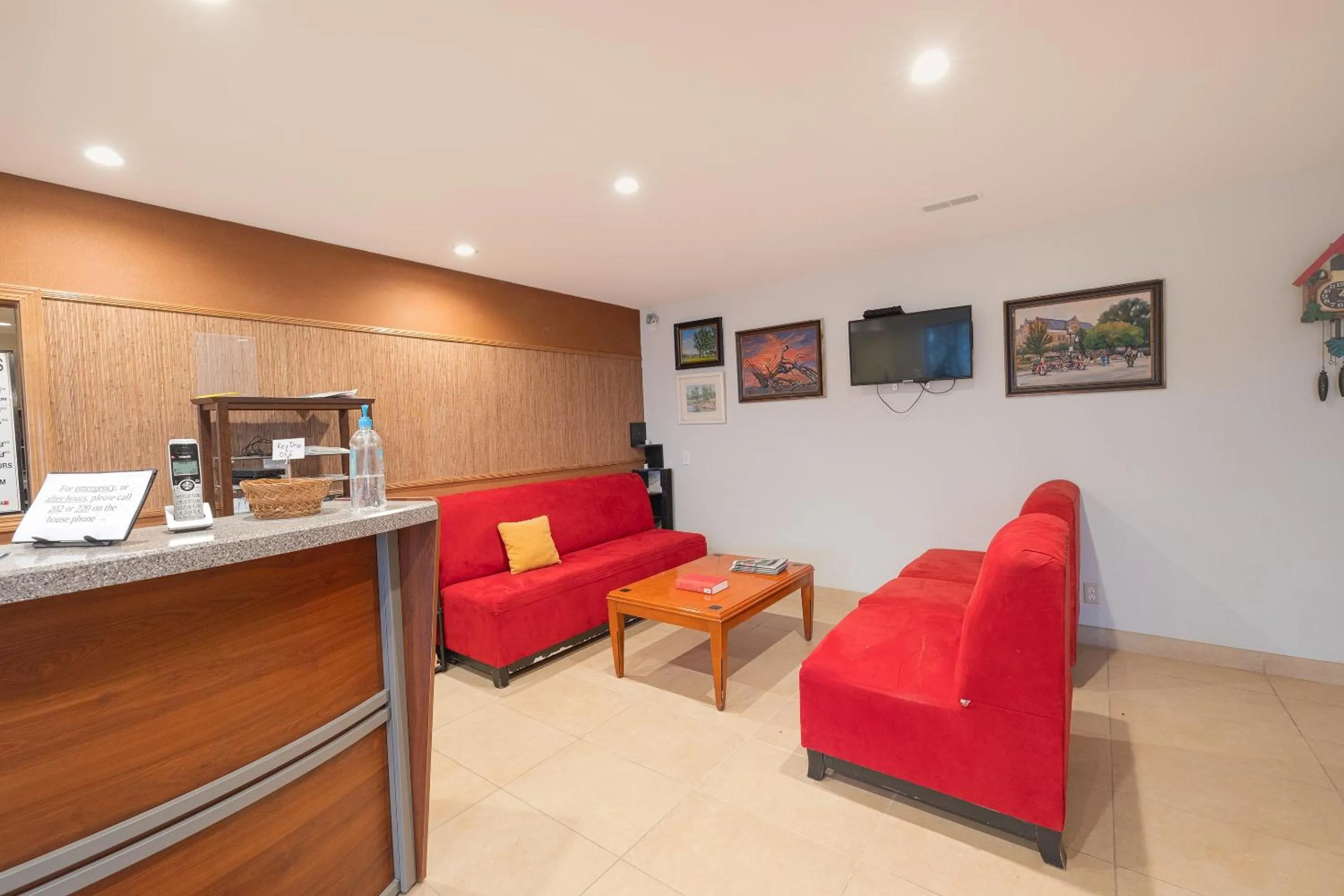 Lobby or reception in Harlan Inn and Suites By OYO Harlan