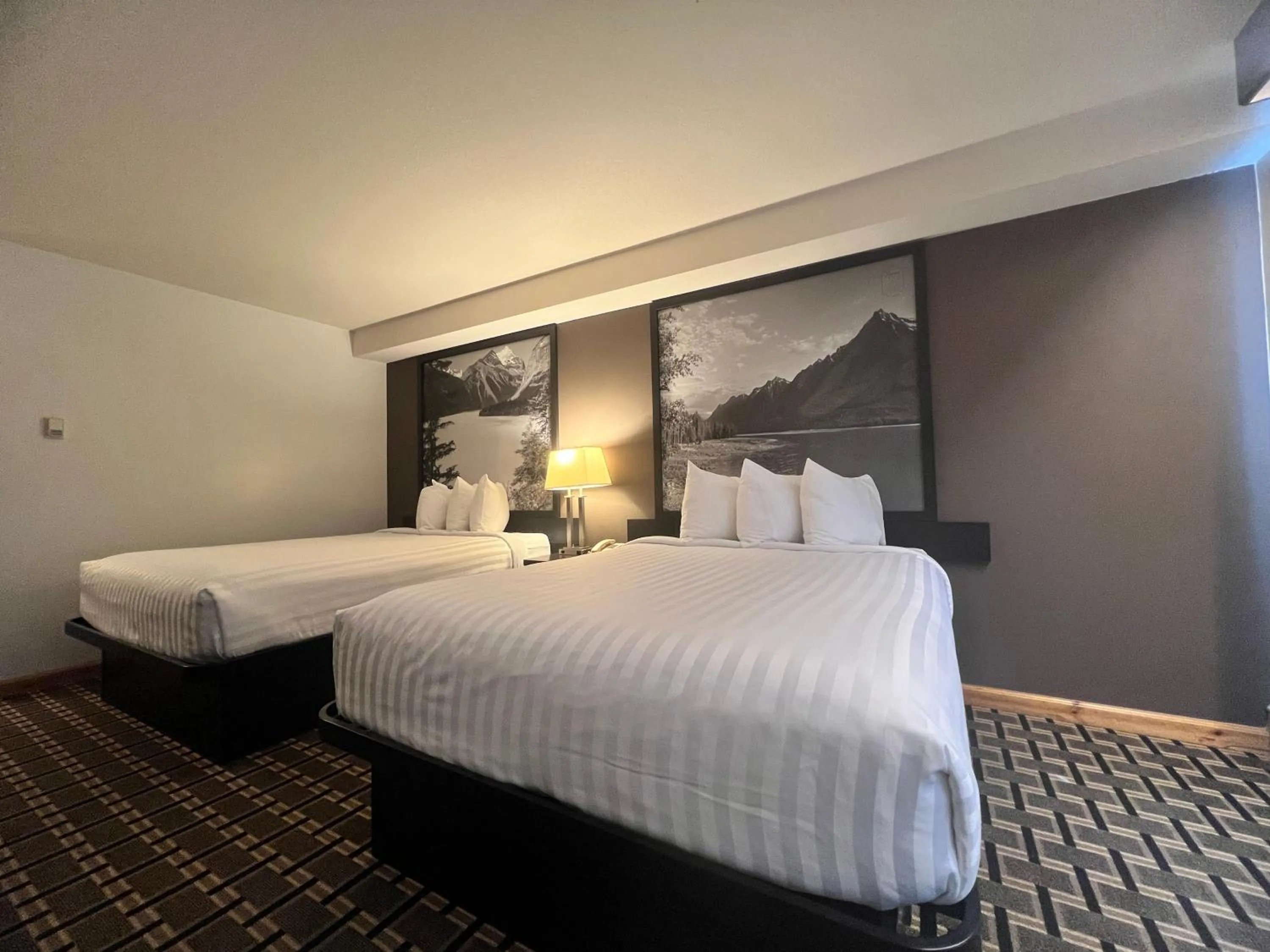 Bed in Super 8 by Wyndham Valemount