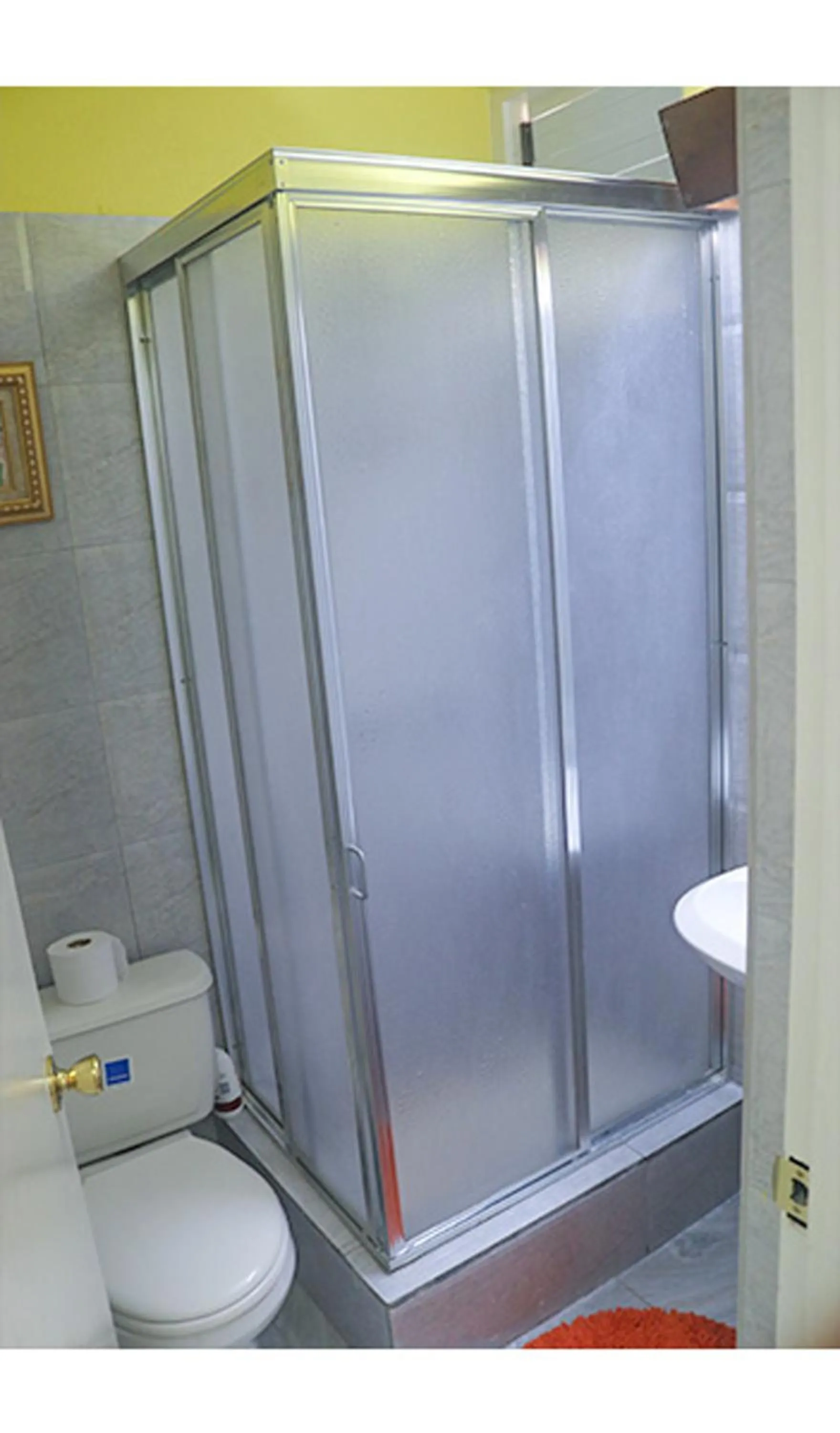 Bathroom in Conch Shell Beach Studio @ Sandcastles