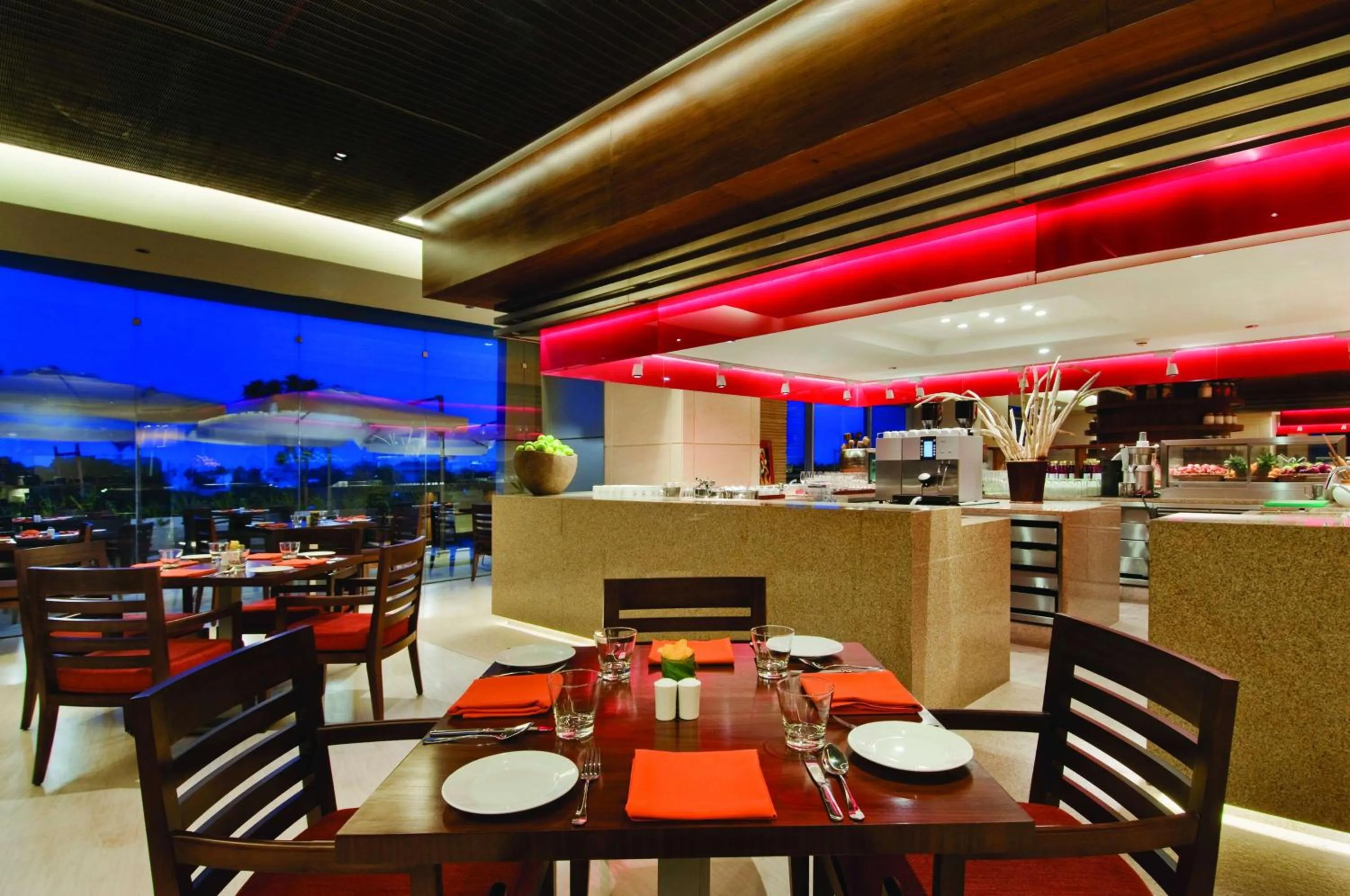 Restaurant/places to eat in Hyatt Regency Chennai