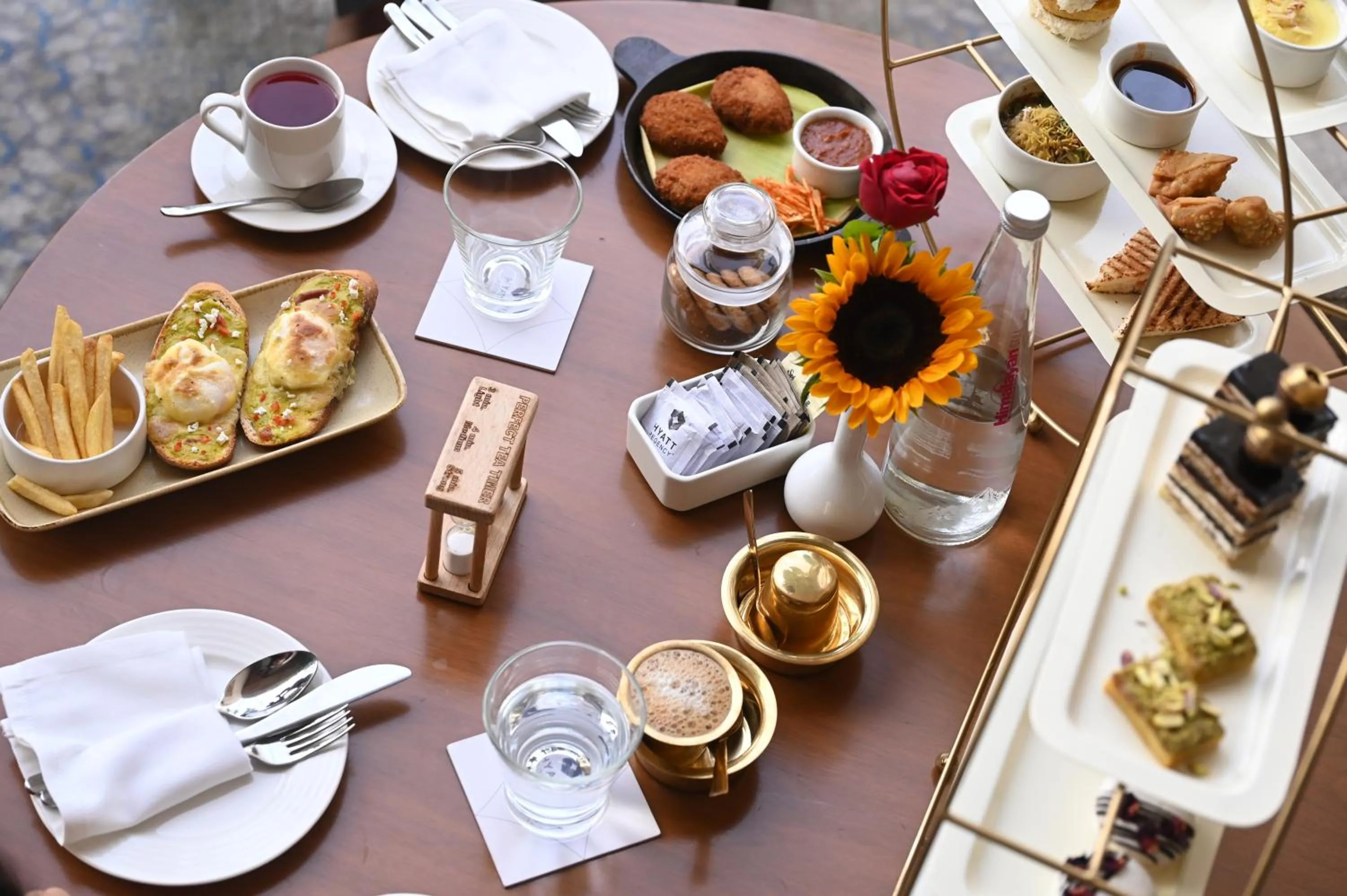 Restaurant/places to eat in Hyatt Regency Chennai