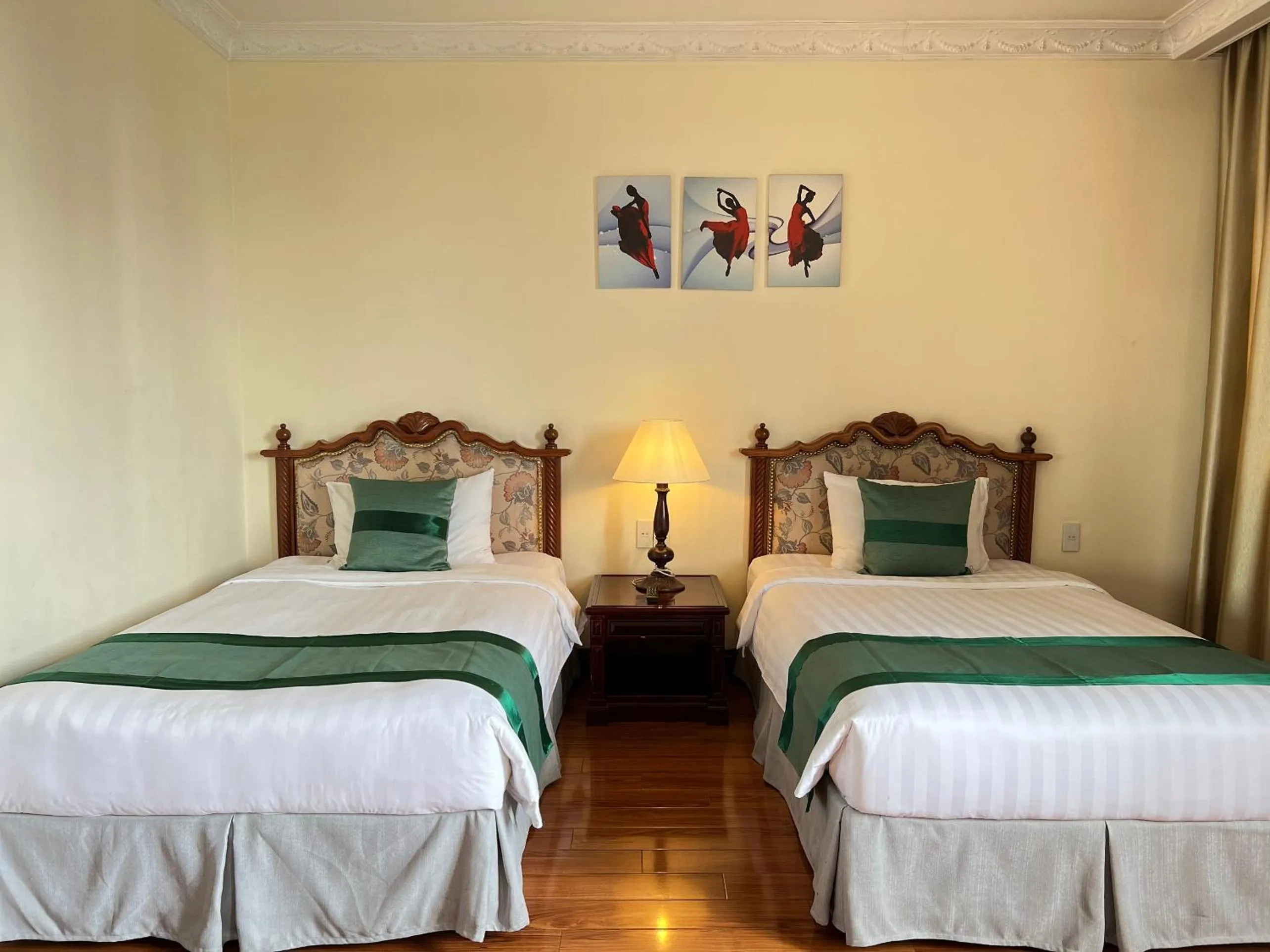 Bedroom, Bed in Riverside Hotel Saigon