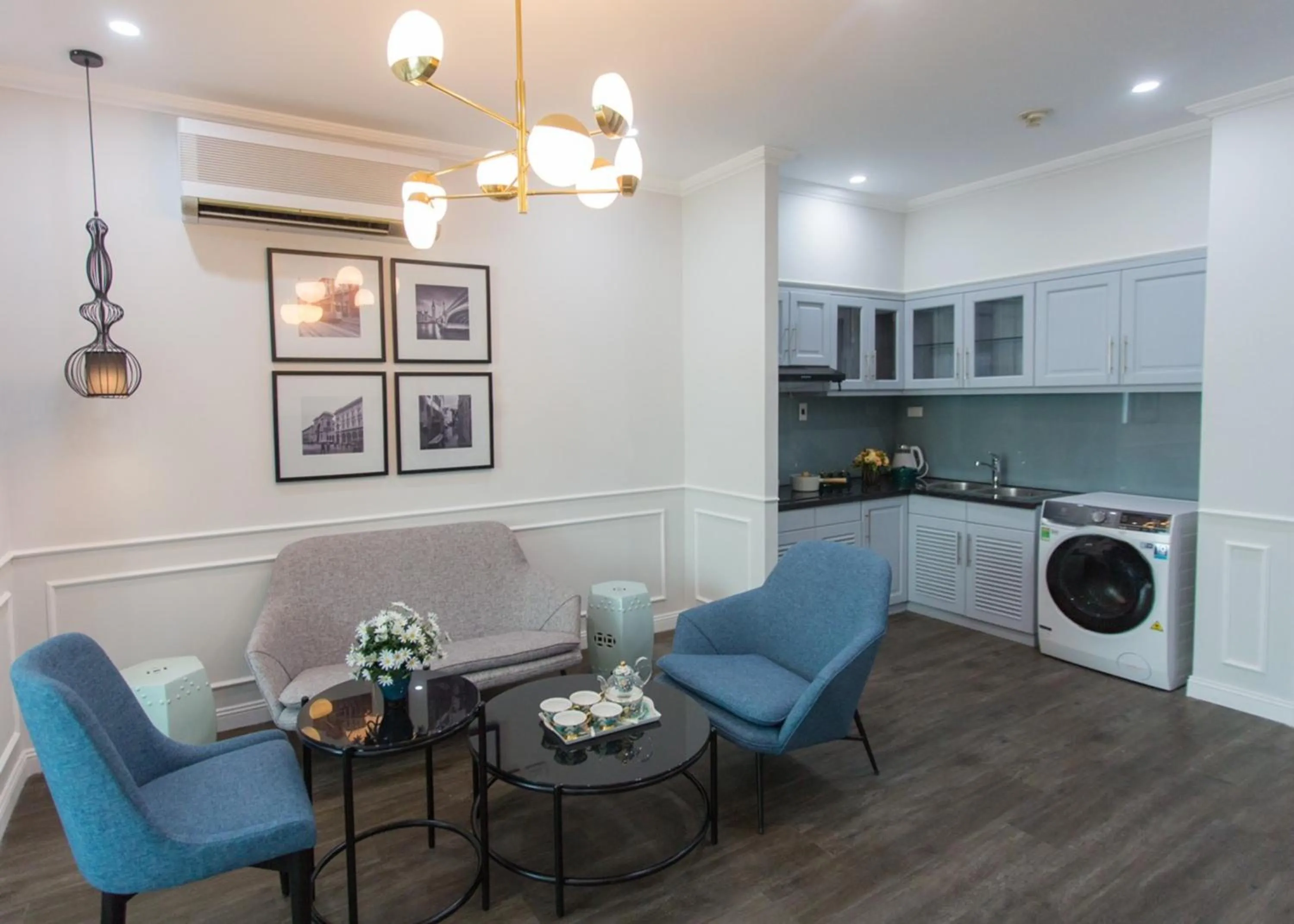 Seating area in Vinh Trung Plaza Hotel