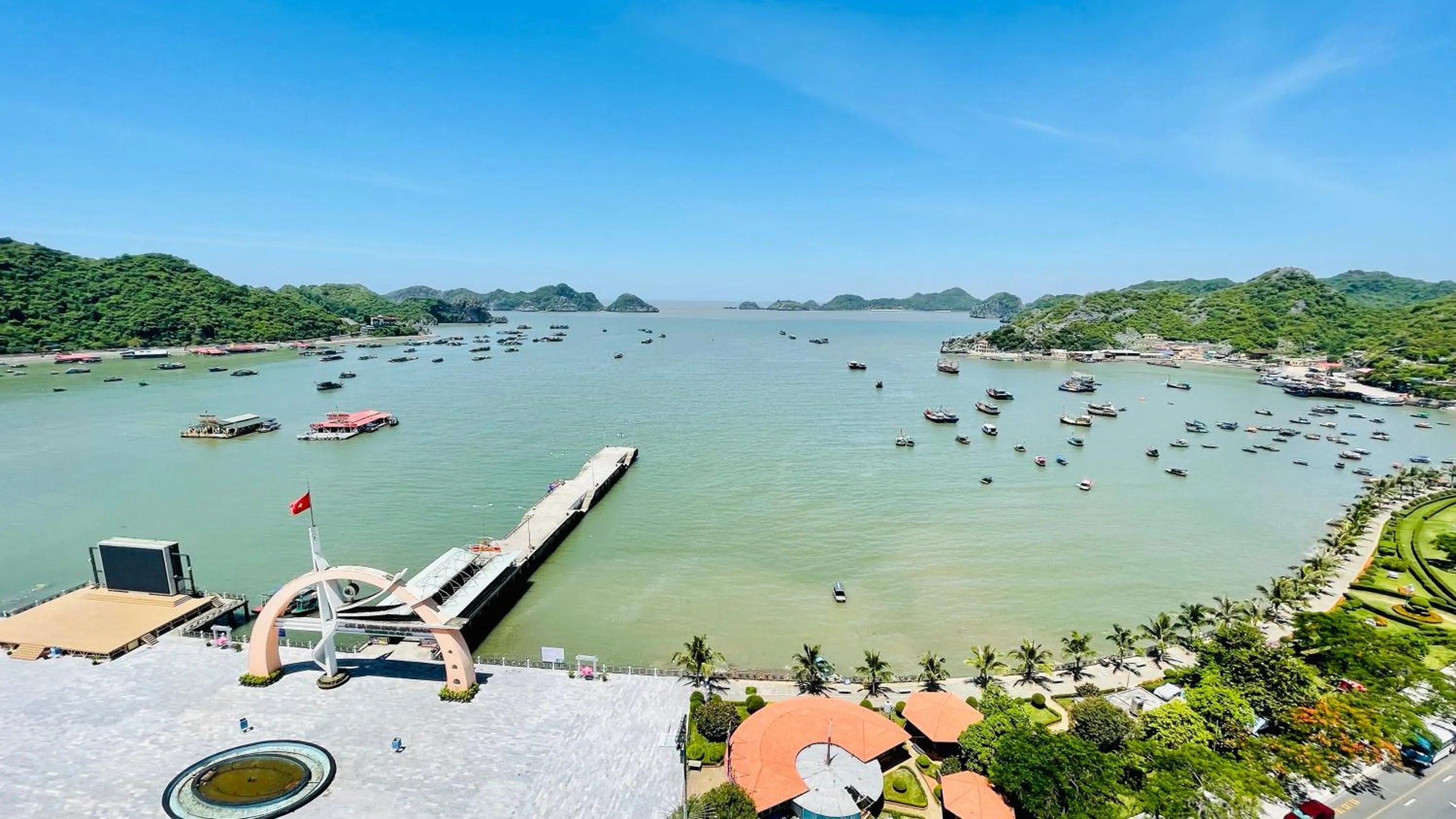 Beach in Sea Pearl Cat Ba Hotel