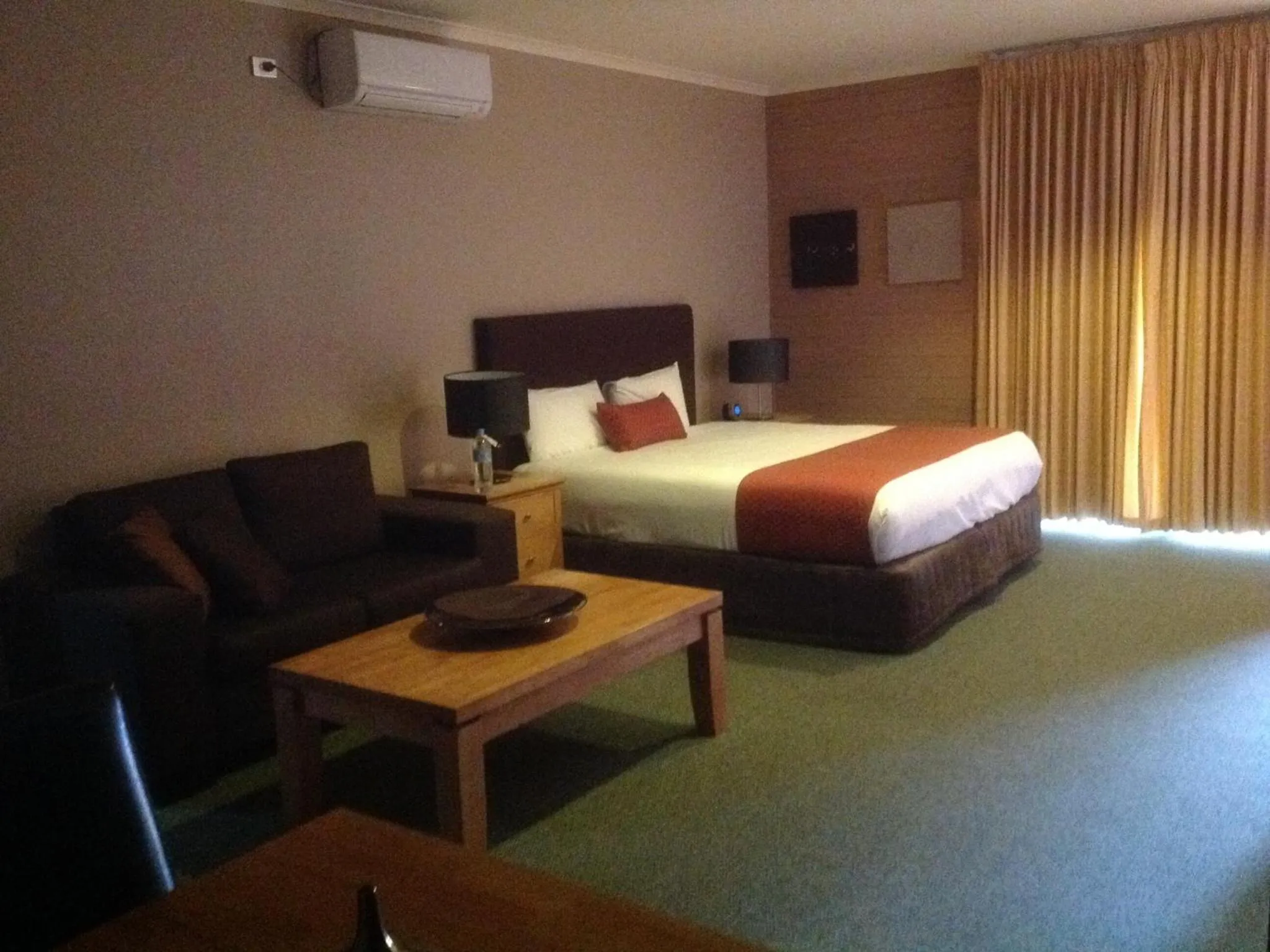 Photo of the whole room, Bed in Quality Inn Colonial