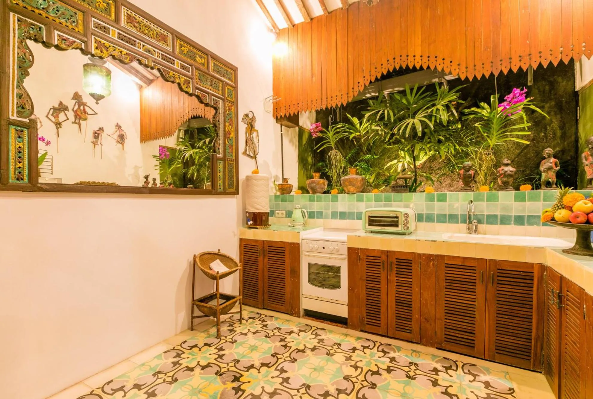 Kitchen or kitchenette in Villa Kampung Kecil Boutique Hotel