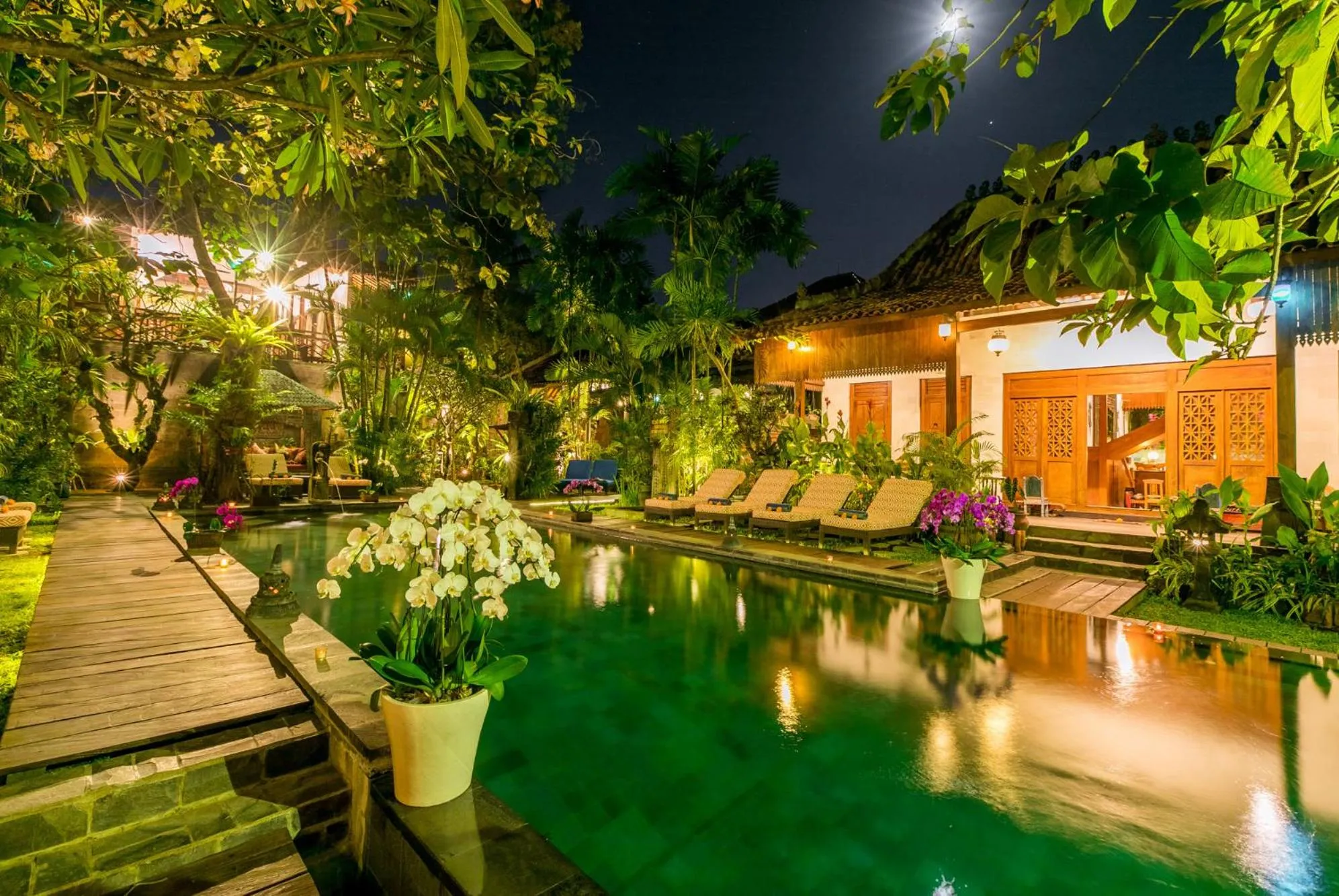 Night in Villa Kampung Kecil Boutique Hotel