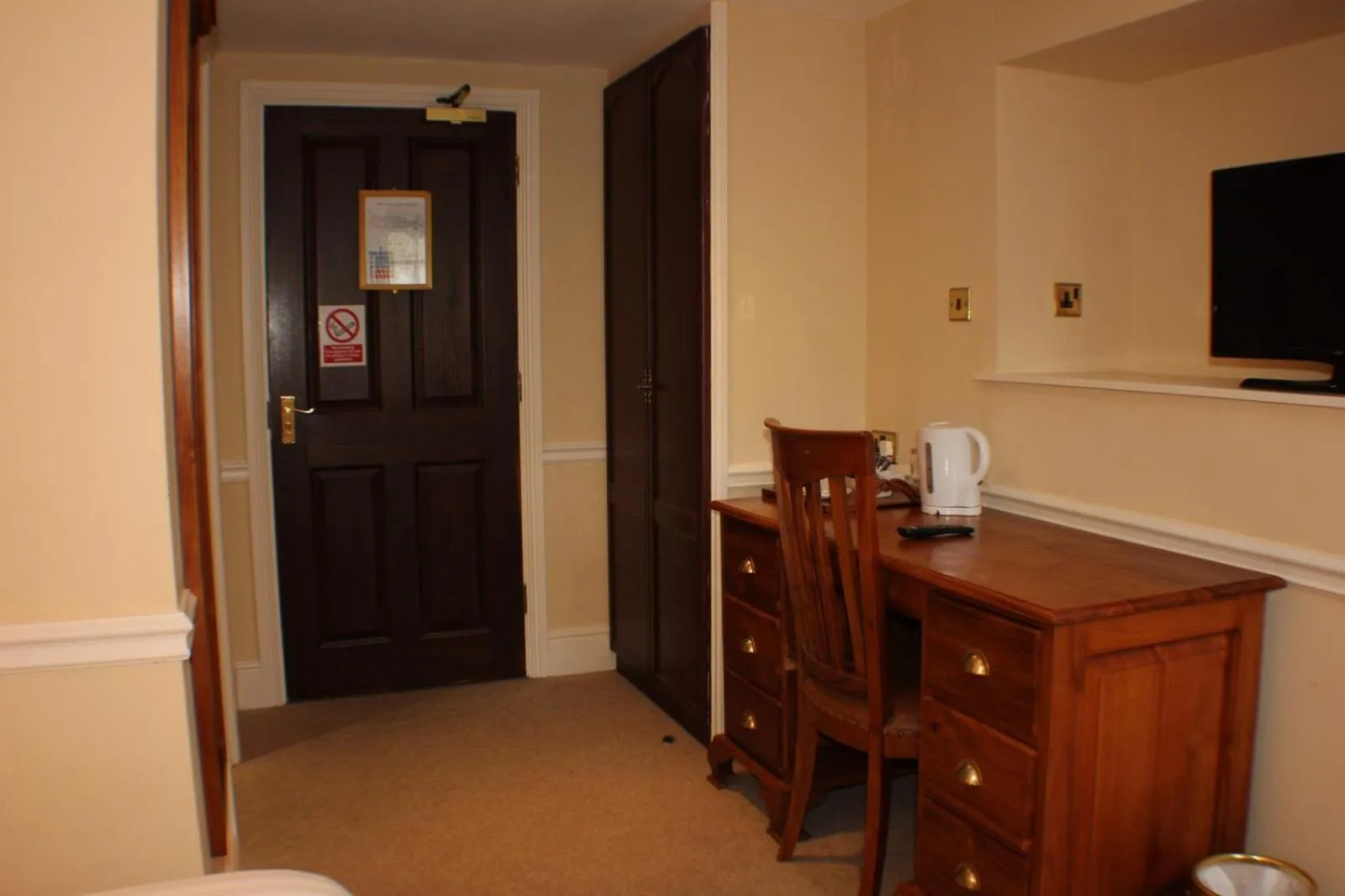 hair dresser in Rose in Vale Country House Hotel