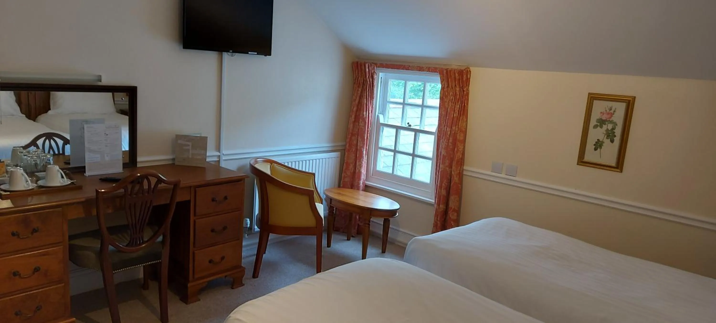 Photo of the whole room, Bed in Rose in Vale Country House Hotel