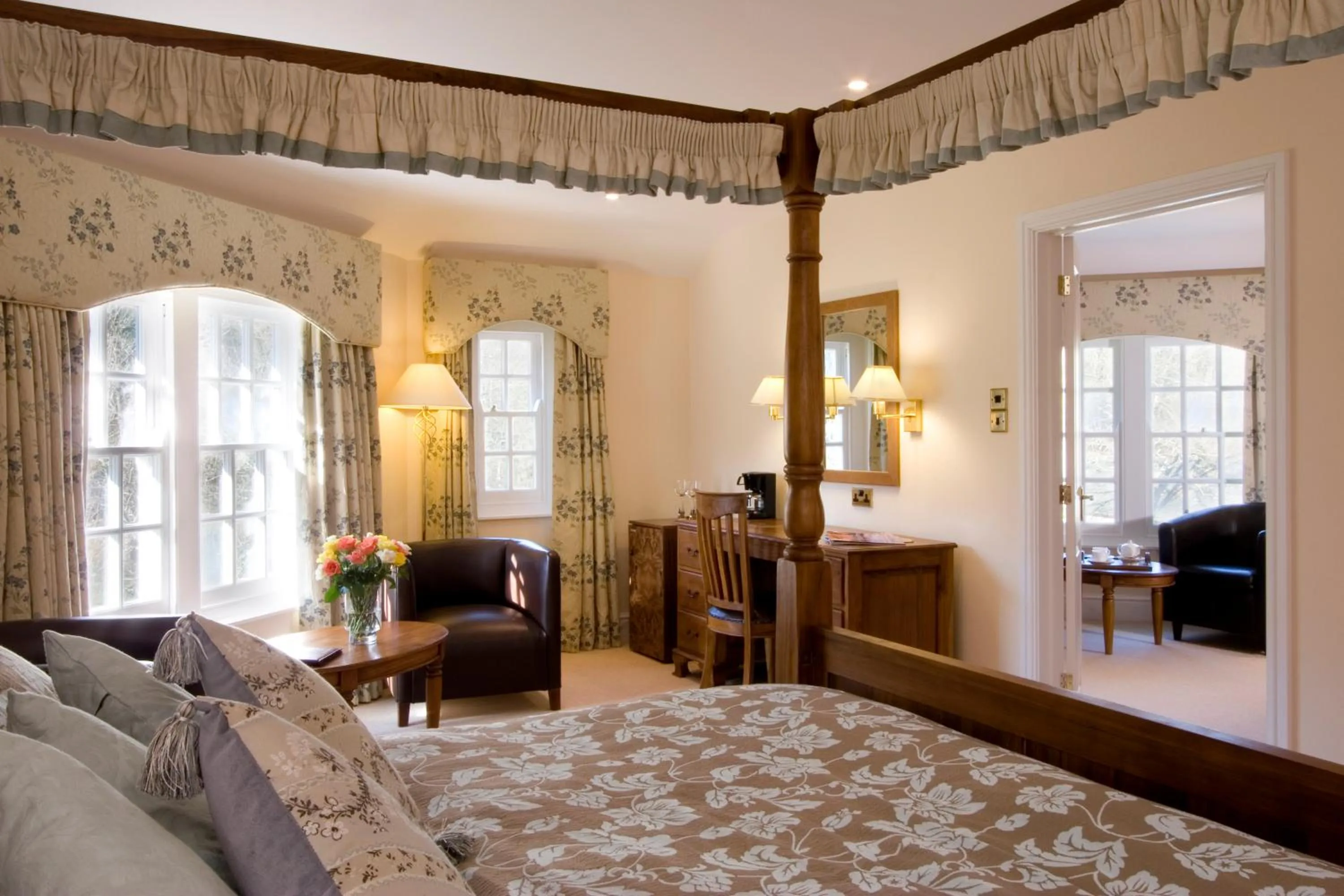 Living room in Rose in Vale Country House Hotel