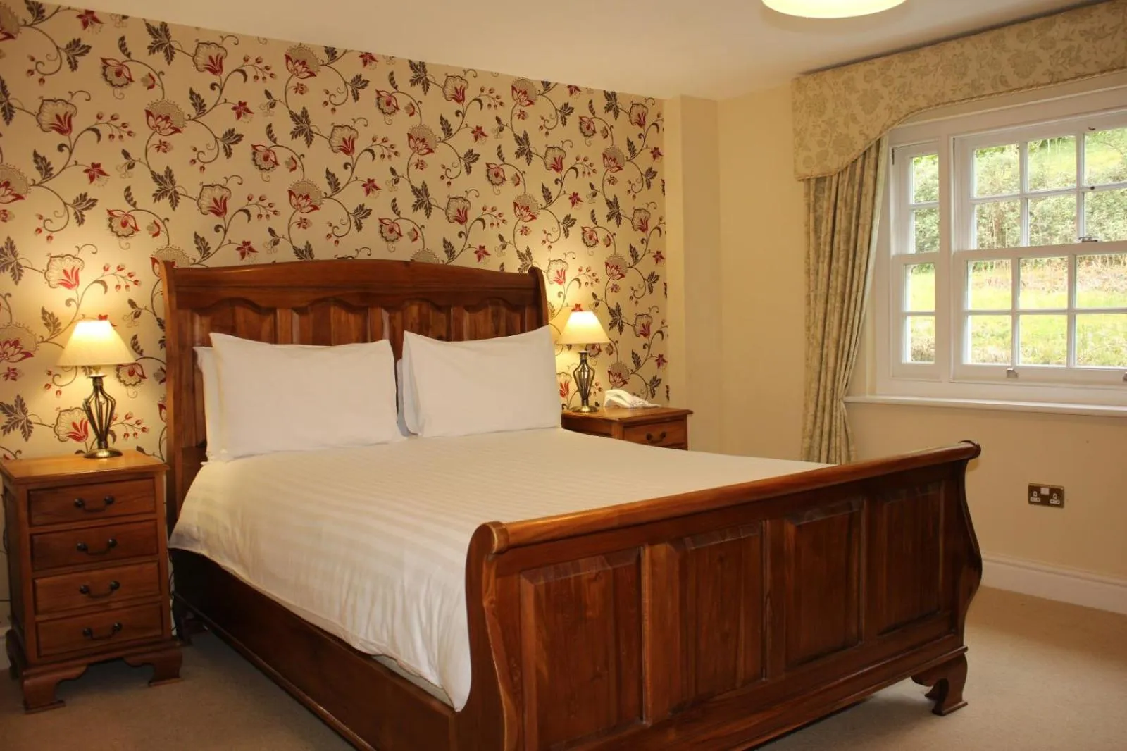 Bedroom, Bed in Rose in Vale Country House Hotel
