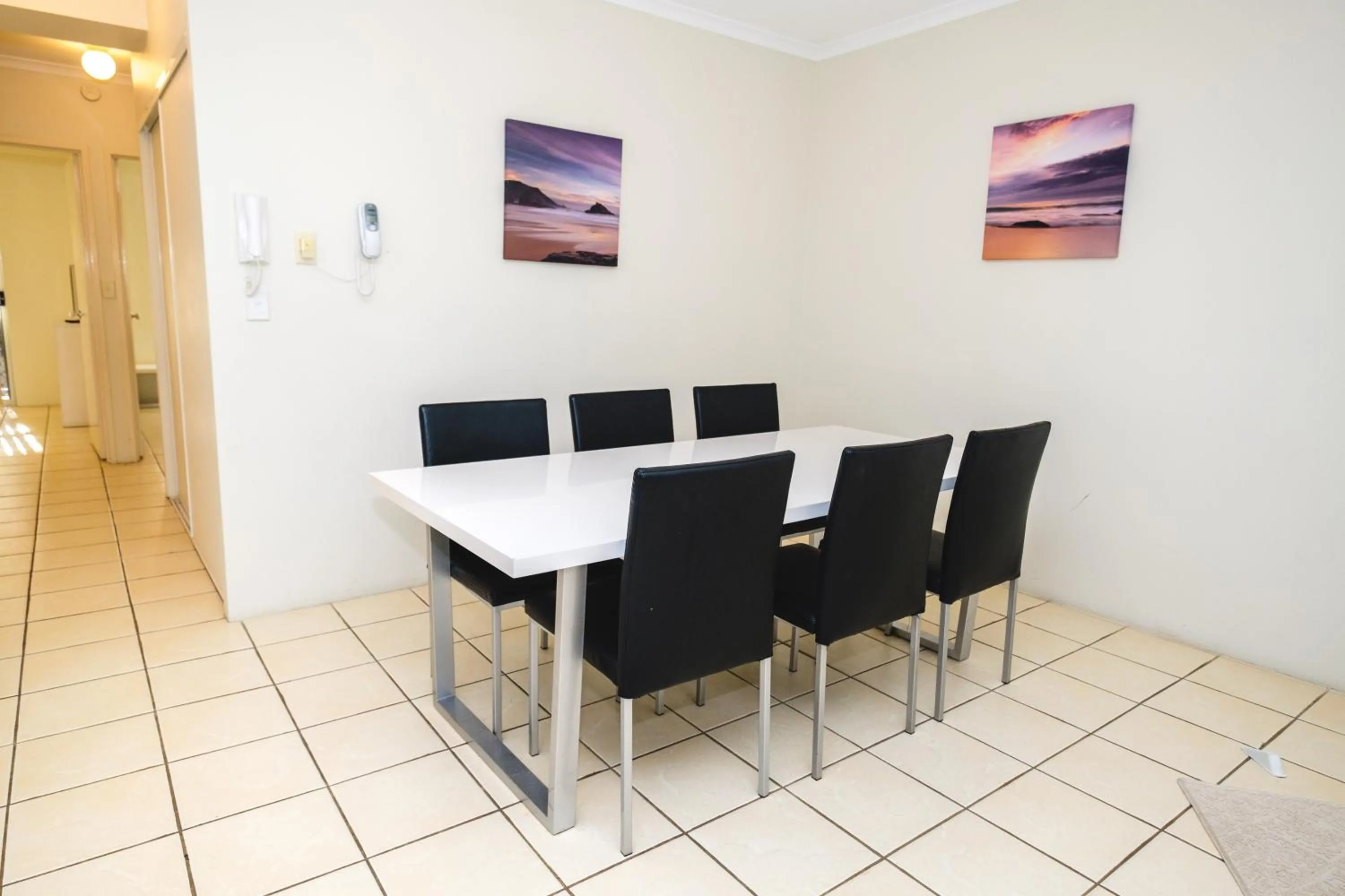 Dining area in Sanctuary Lake Apartments