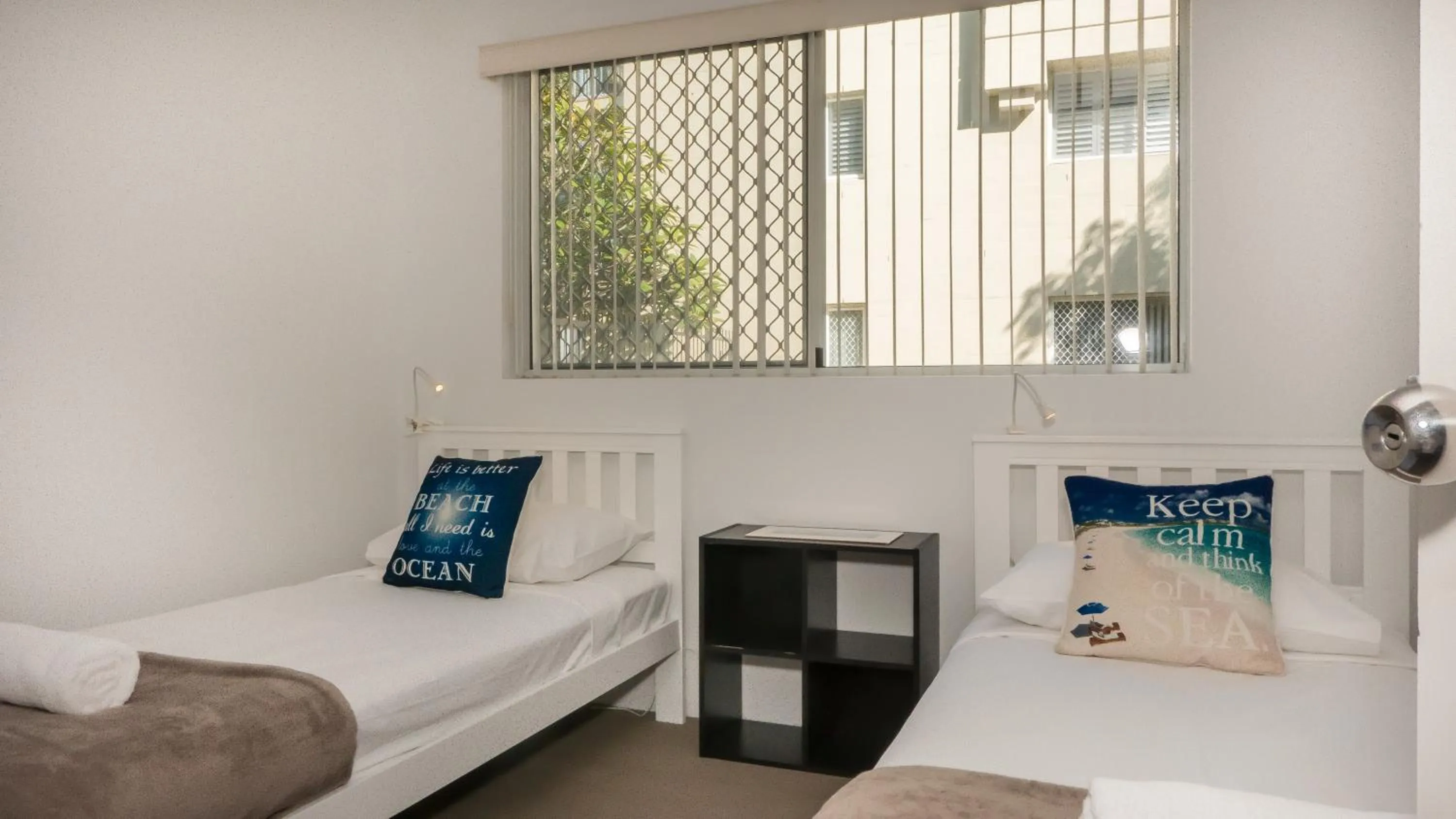 Bedroom, Bed in Sanctuary Lake Apartments