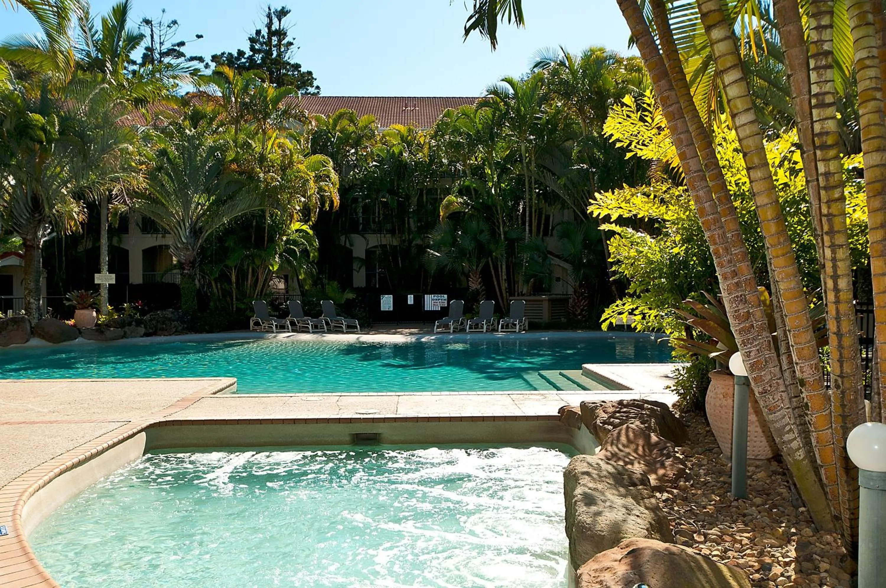 Day in Sanctuary Lake Apartments