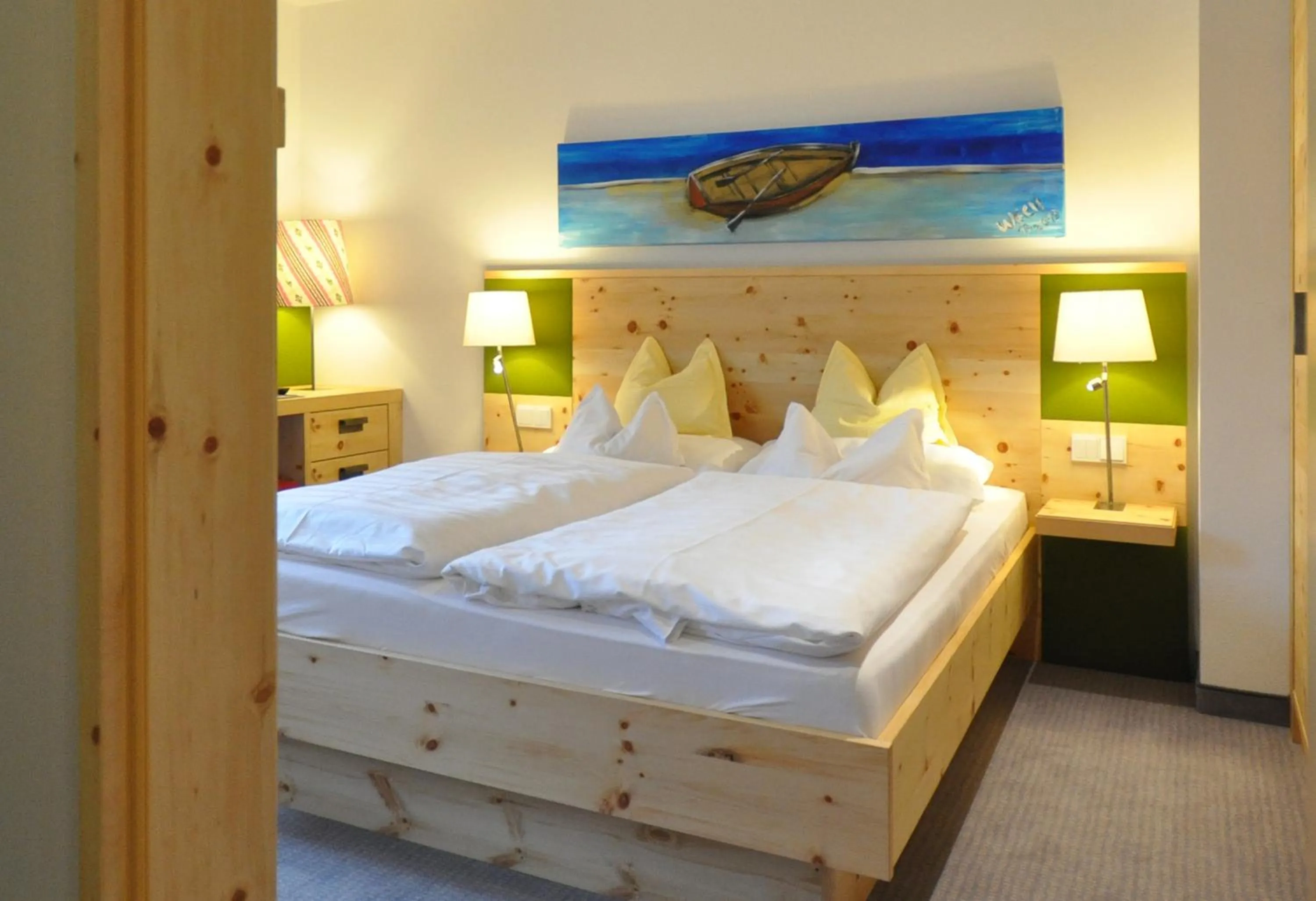 Bedroom, Bed in Impuls Hotel Tirol