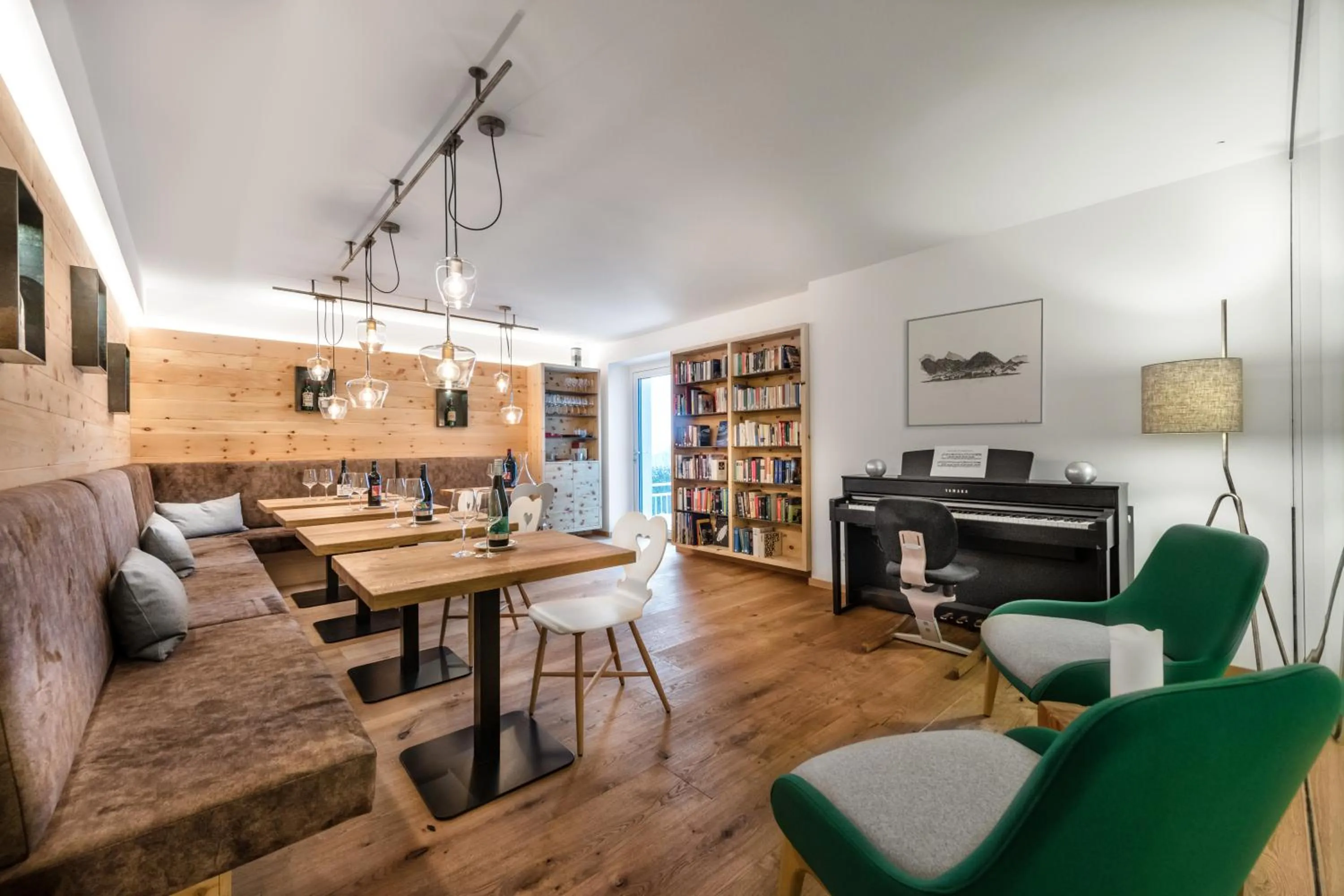 Lounge or bar in Impuls Hotel Tirol