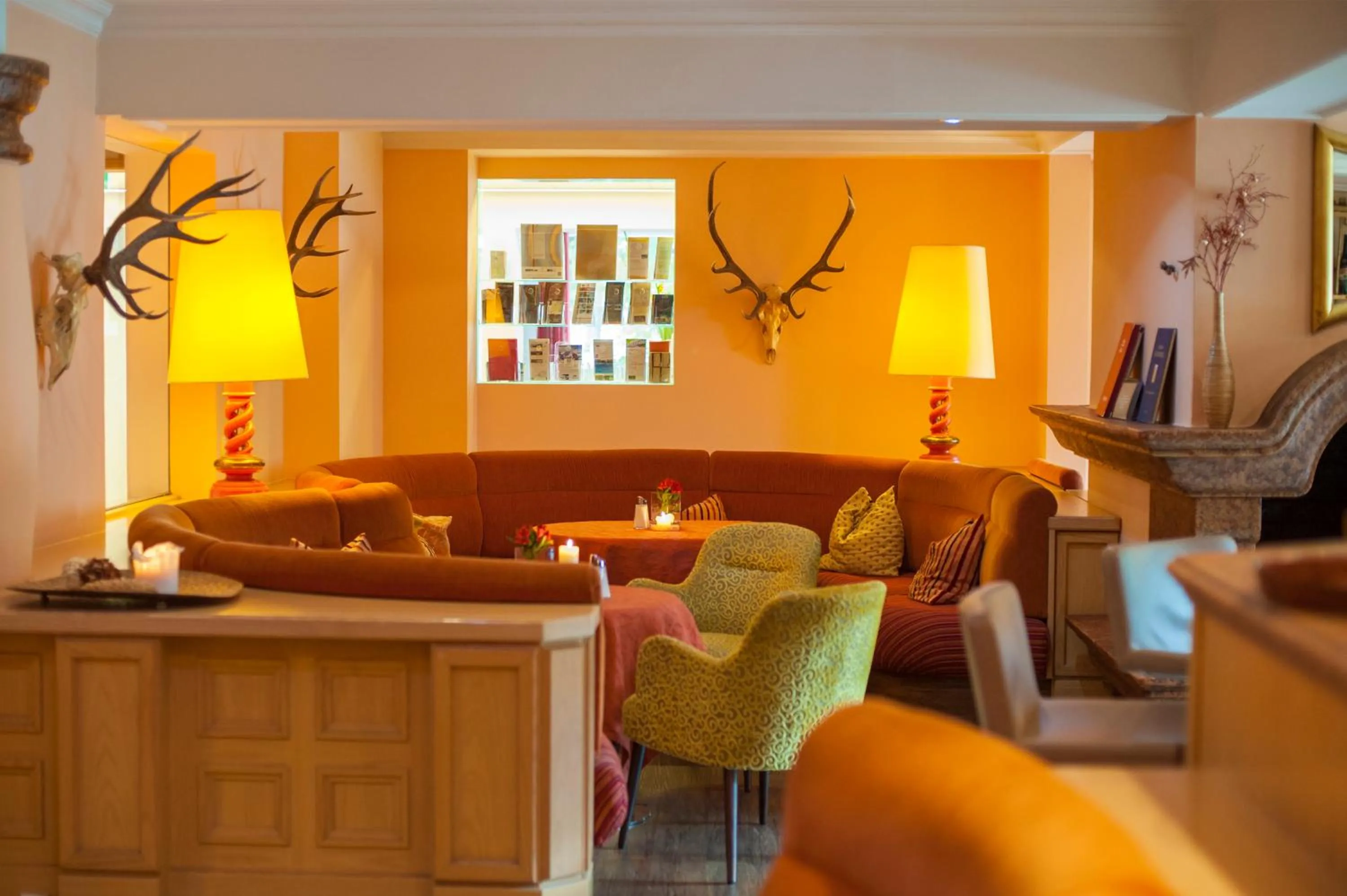 Lounge or bar in Impuls Hotel Tirol