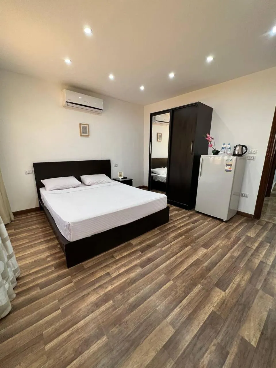 Bed in Lilly Rooms and Studio