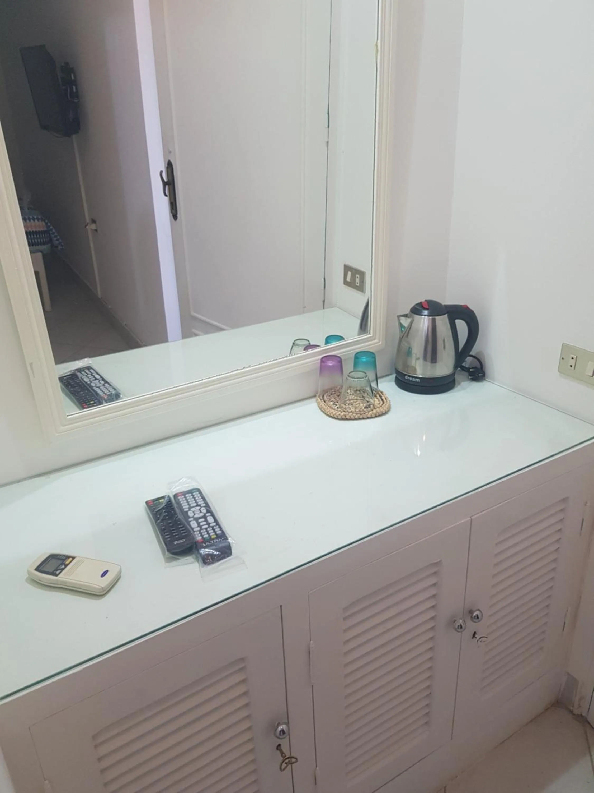 Coffee/tea facilities in Lilly Rooms and Studio