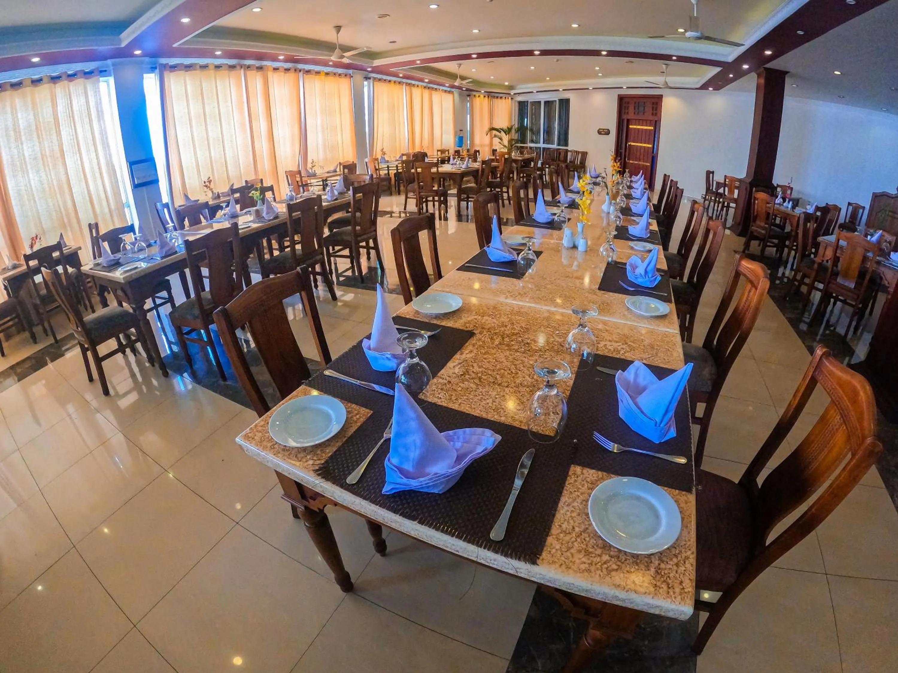 Restaurant/places to eat in Centauria Lake Resort