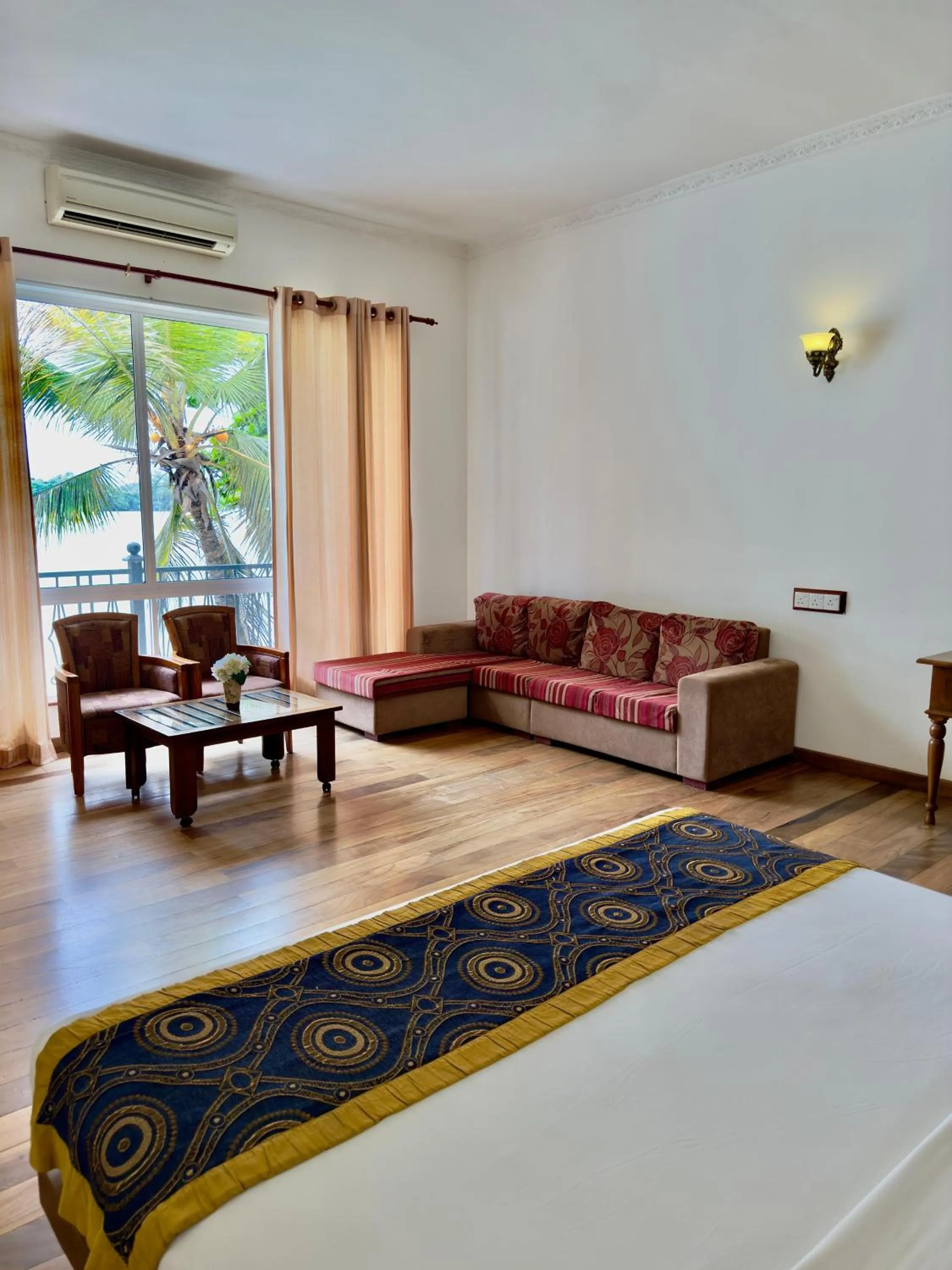 Seating area, Bed in Centauria Lake Resort