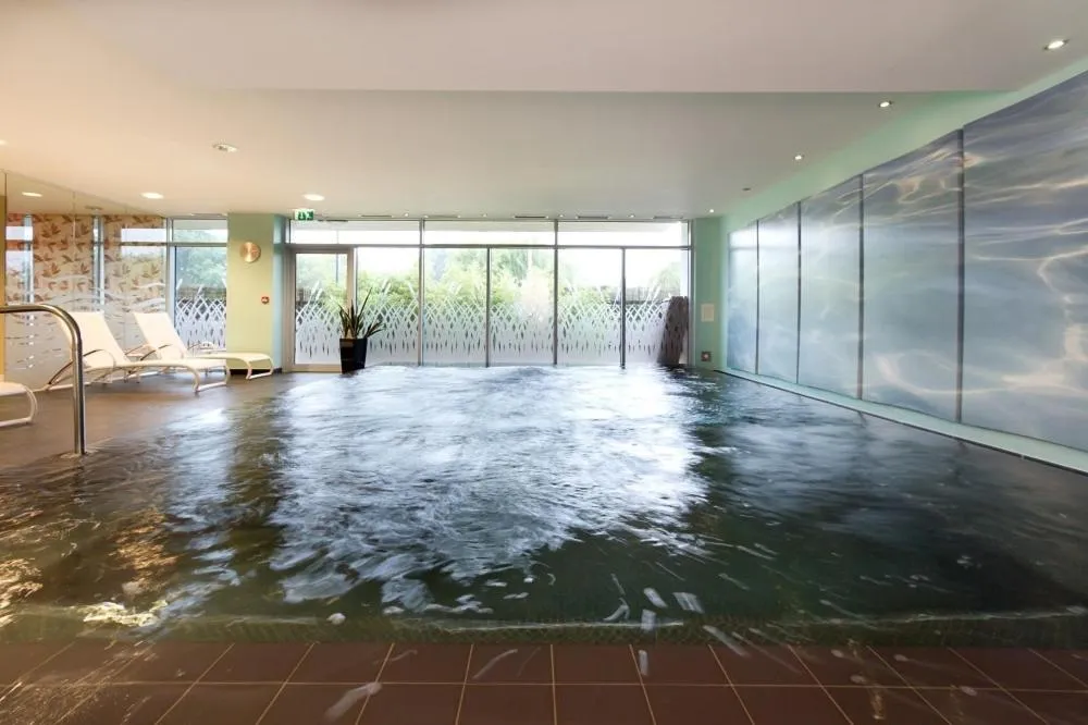 Hot Tub in Captain's Club Hotel & Spa