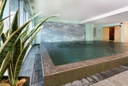 Hot Tub in Captain's Club Hotel & Spa