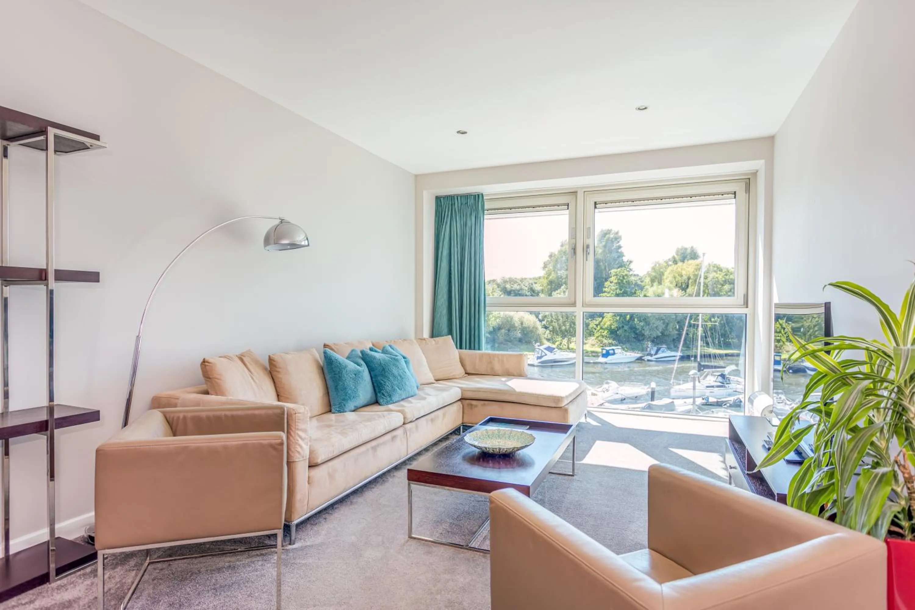 Captain's Club Hotel & Spa