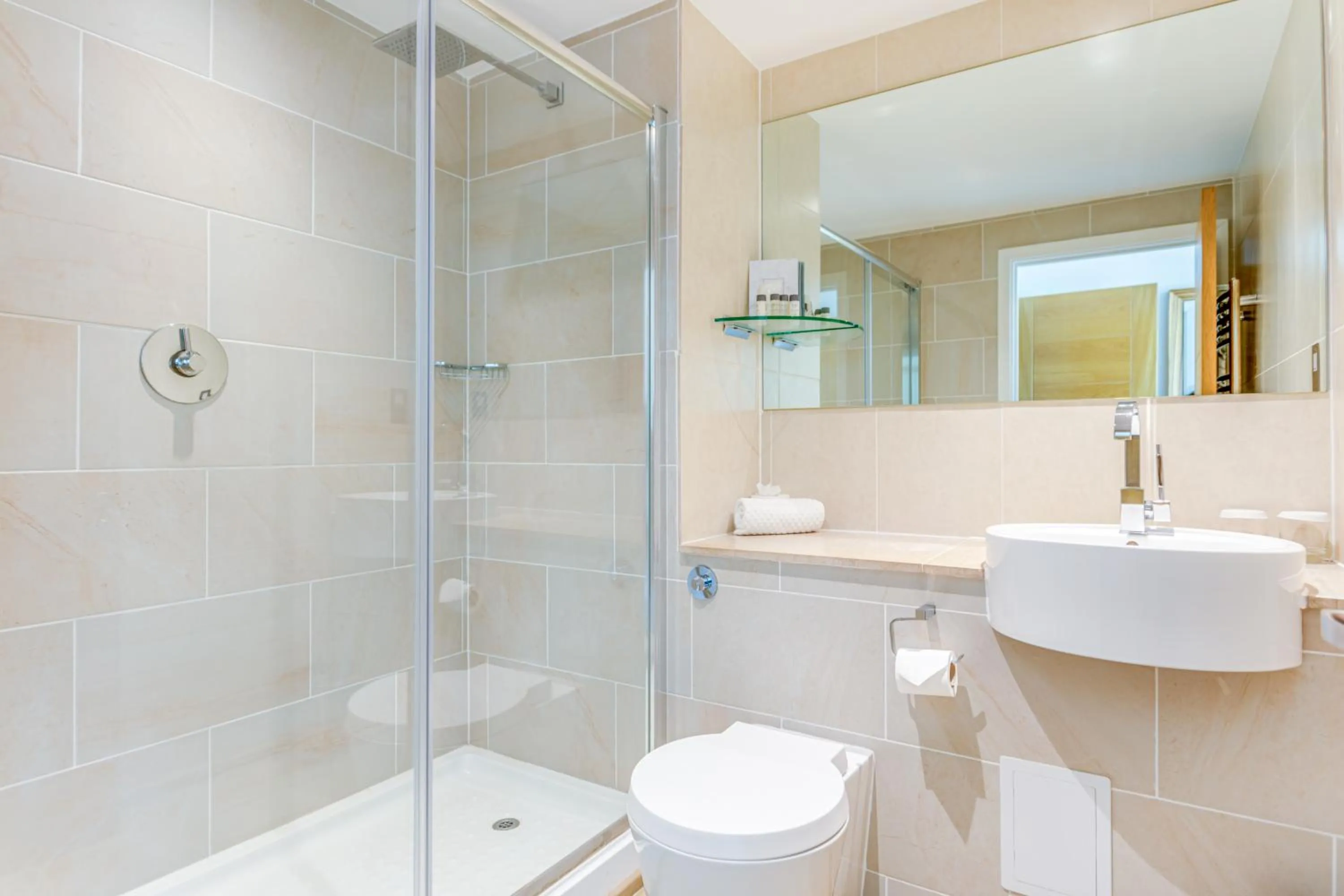 Captain's Club Hotel & Spa