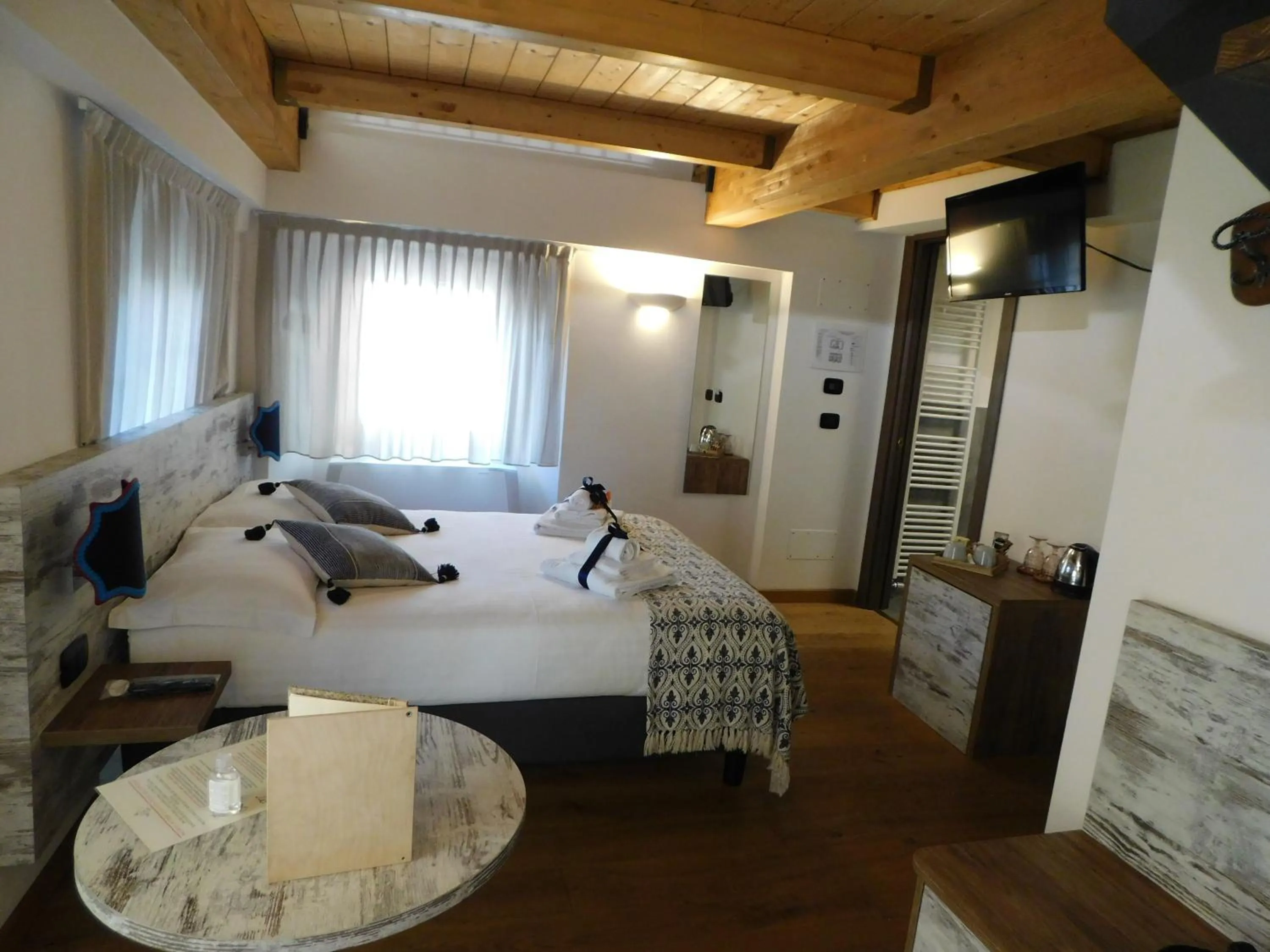 Bedroom, Bed in NicoMat Rooms