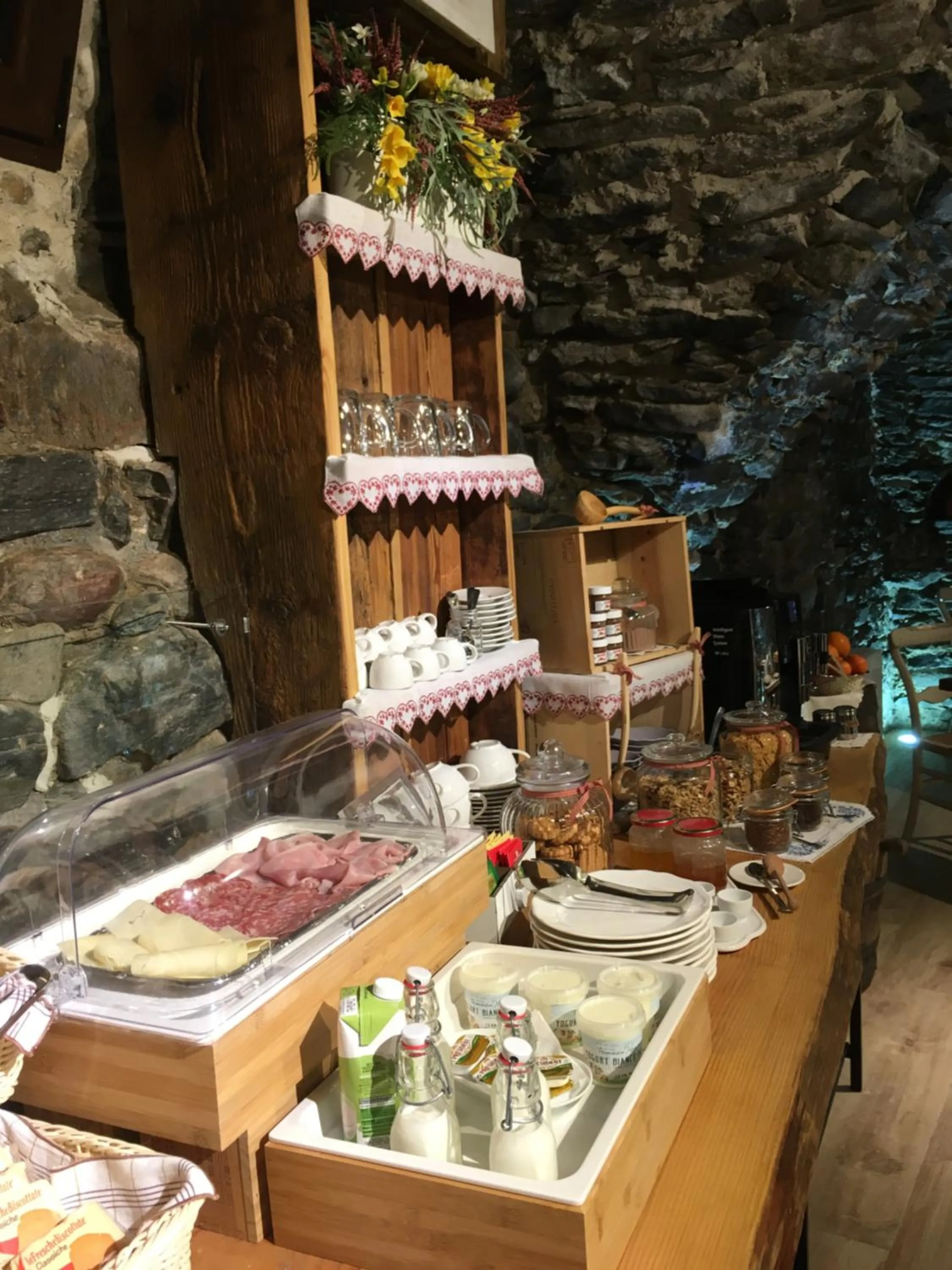 Breakfast in NicoMat Rooms