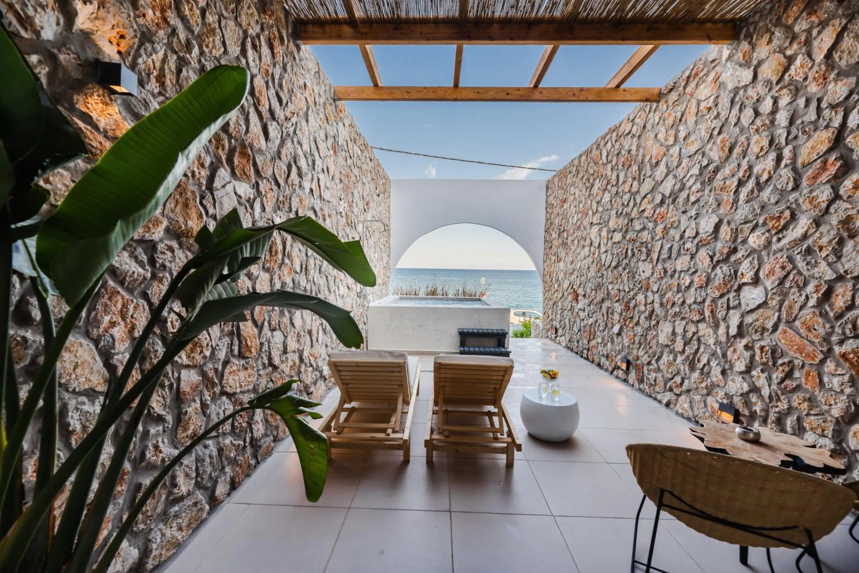 Delfini Beach Hotel & Suites