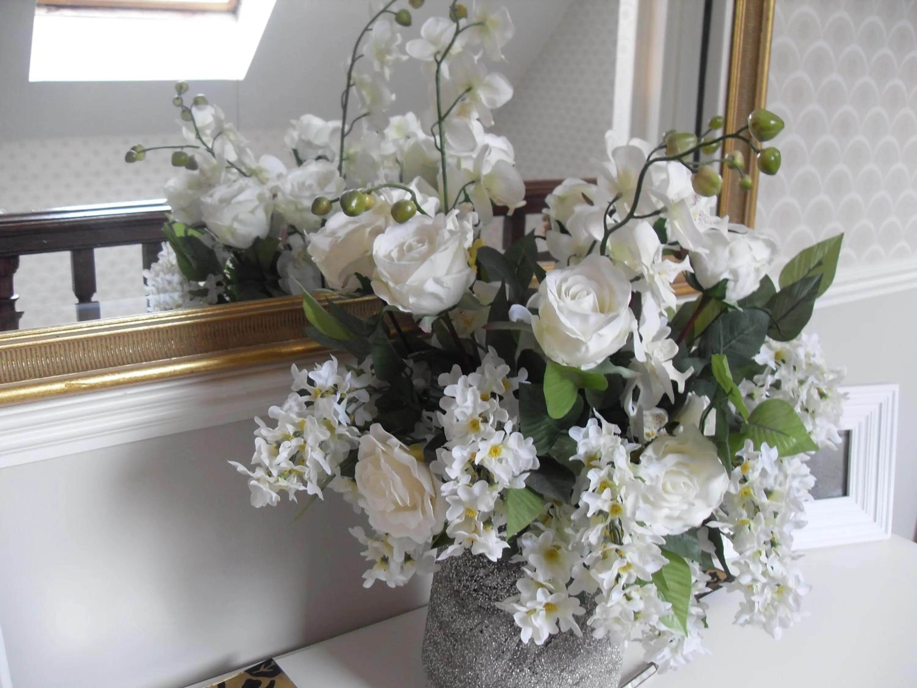 Lobby or reception in Jessop House