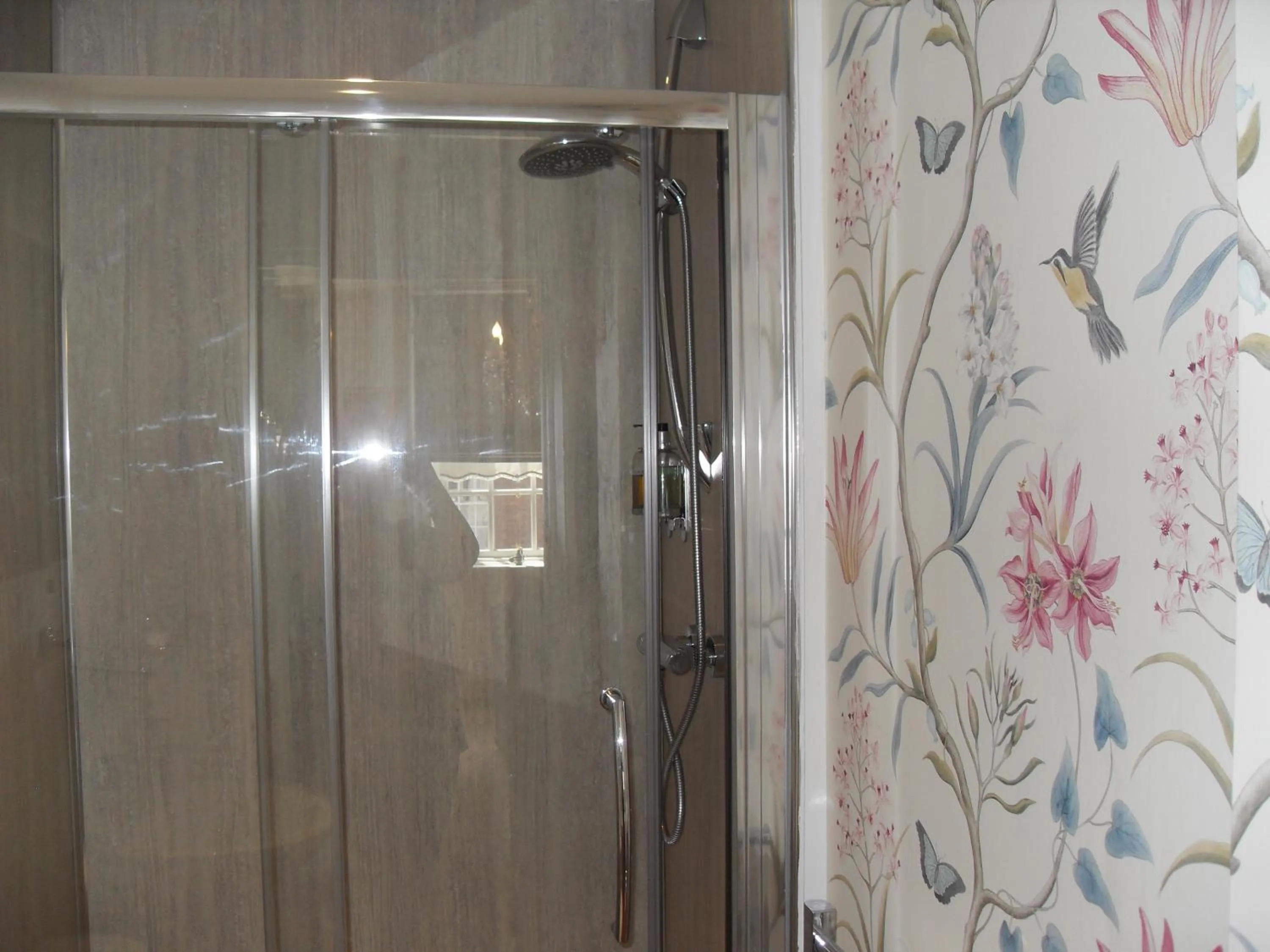 Shower in Jessop House