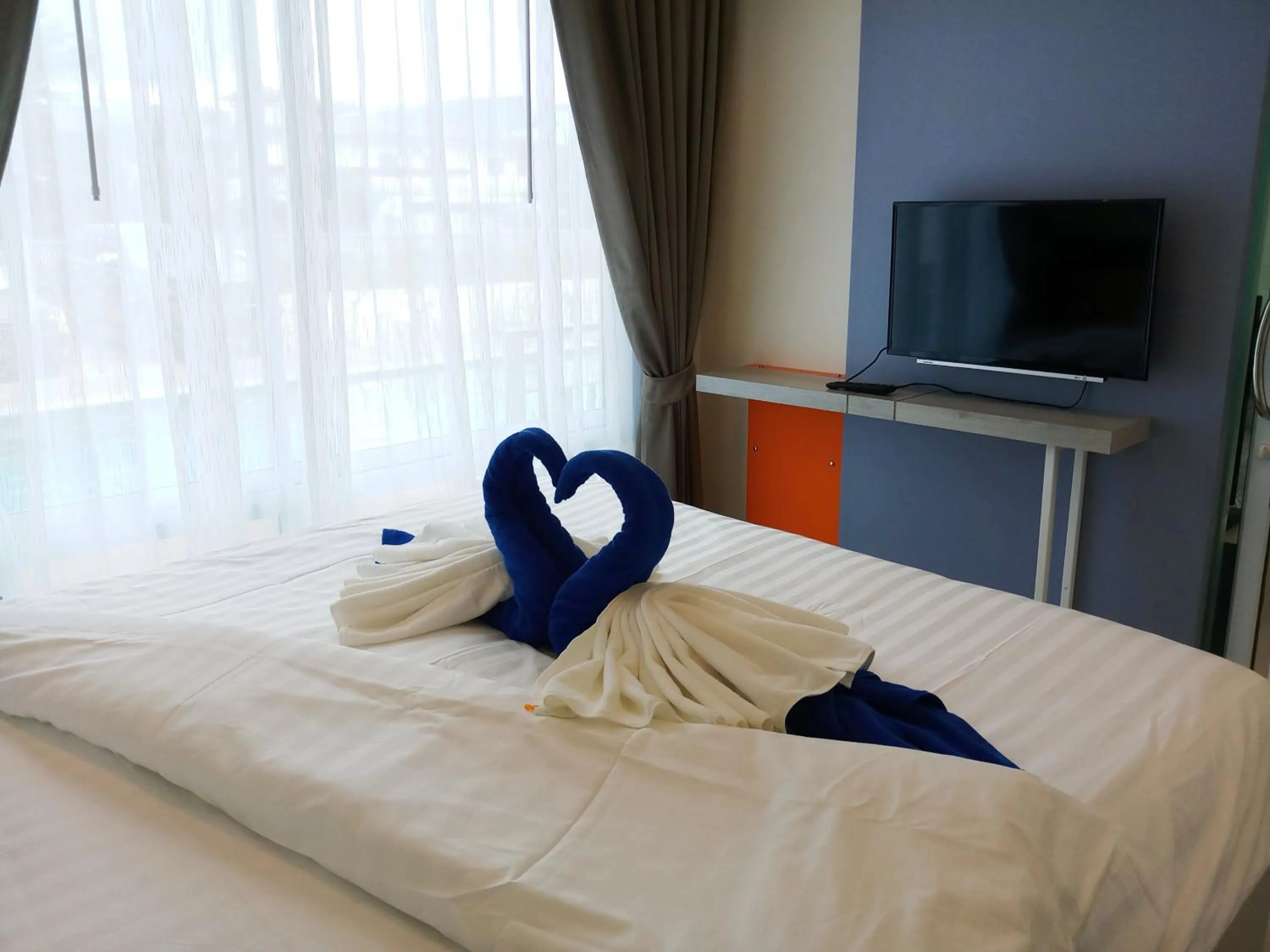 Bed in Long N Joy Samui