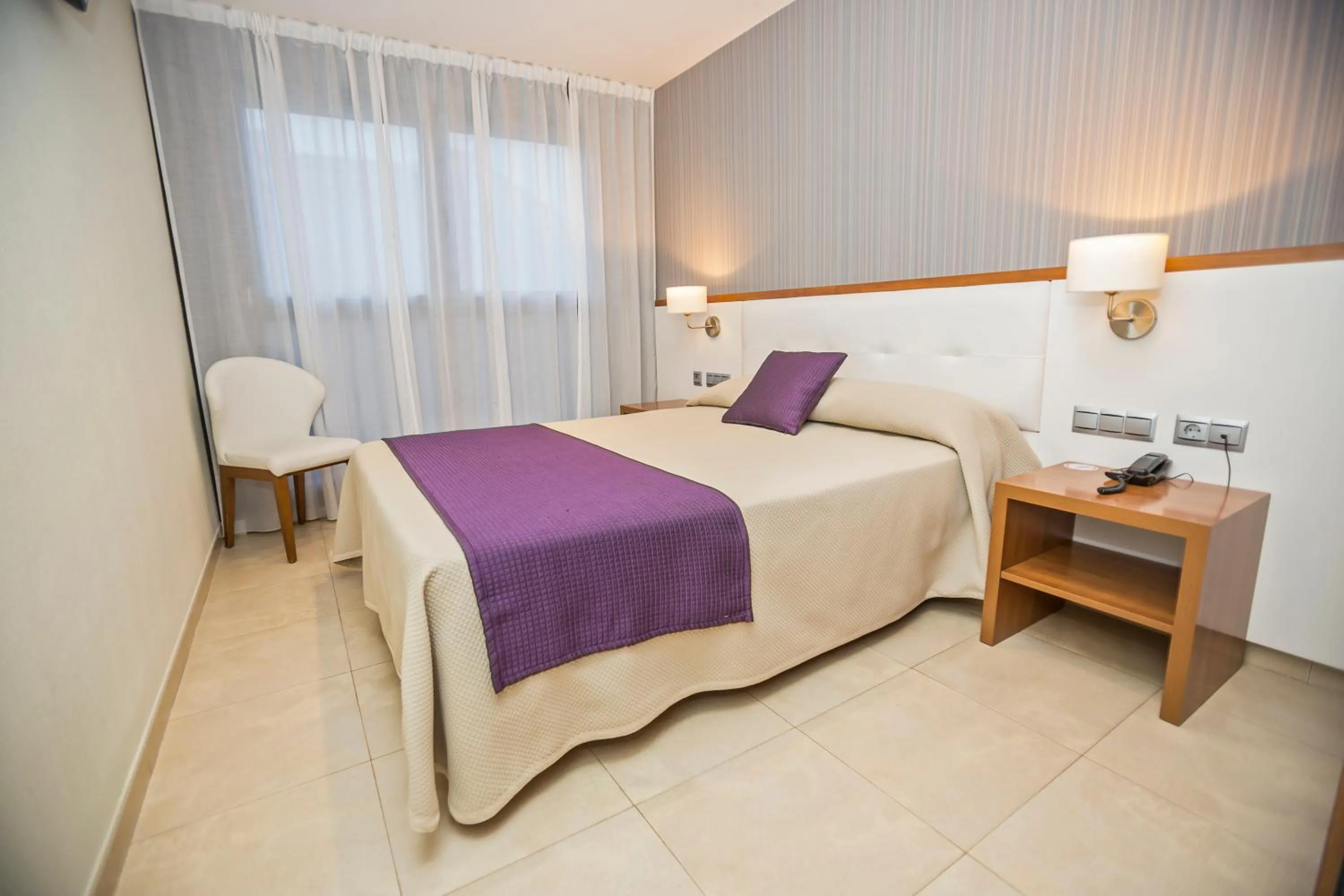 Bed in Hotel Teruel