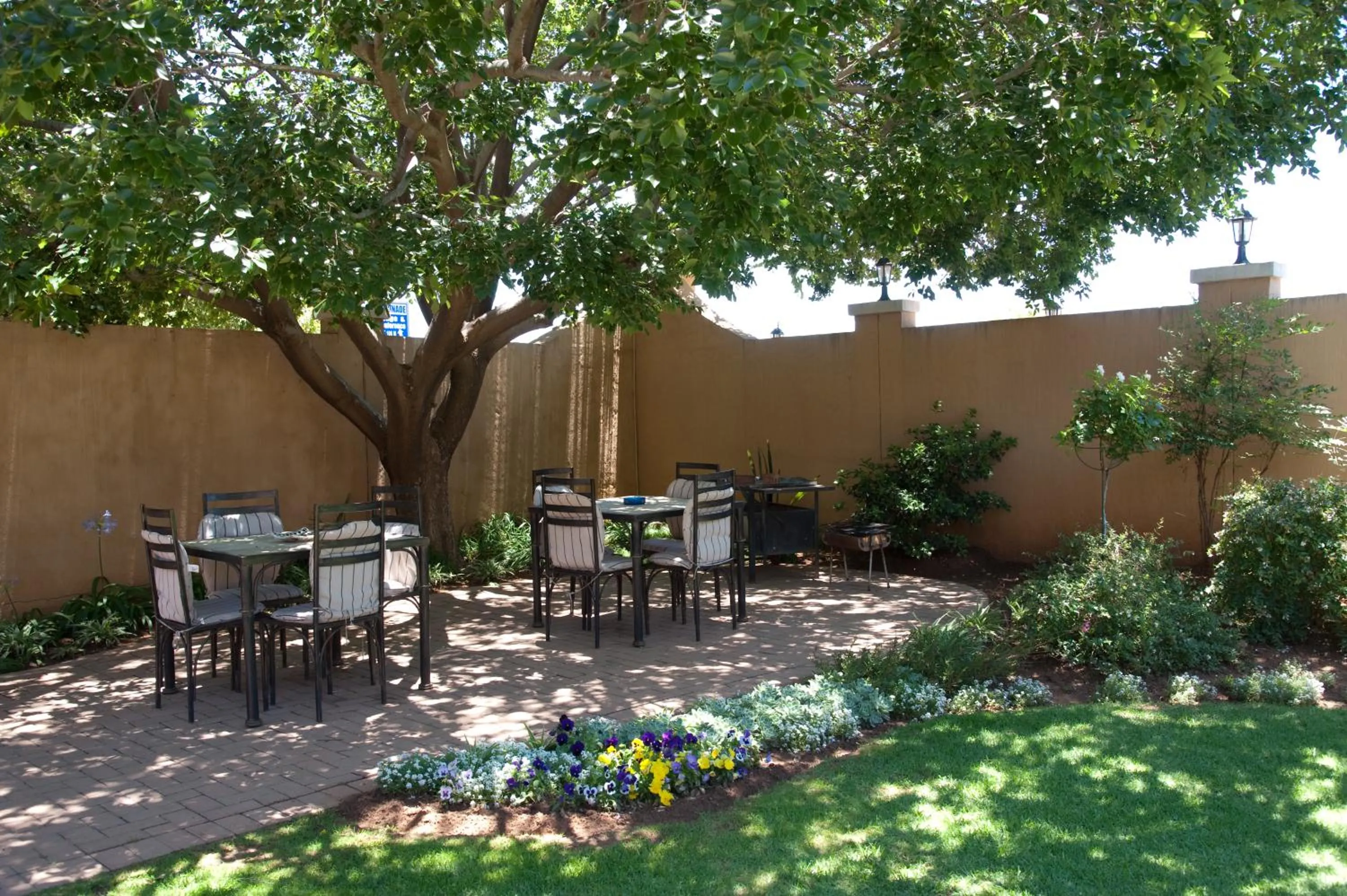 Garden in Rise and Shine Lodge