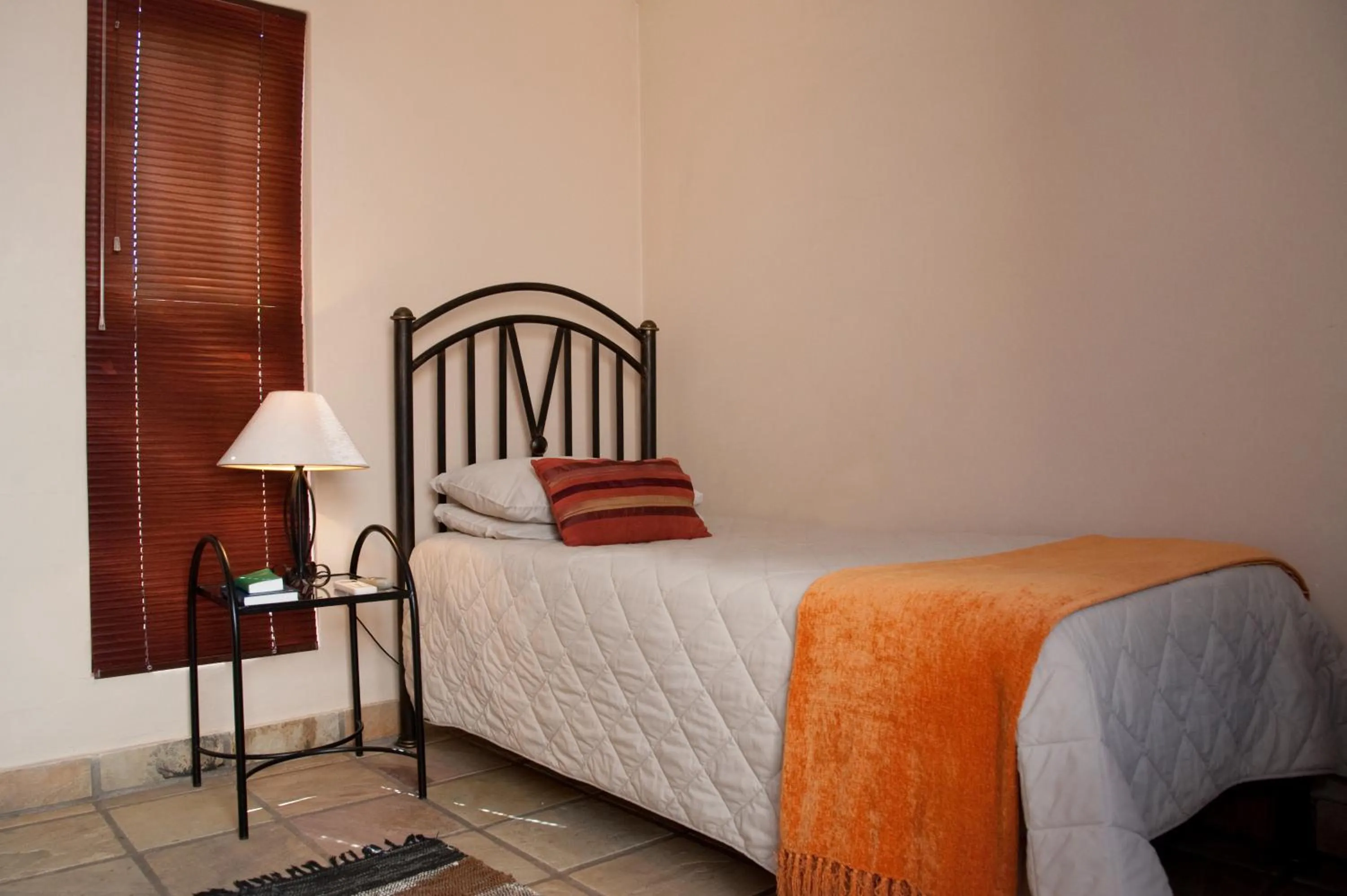 Bed in Rise and Shine Lodge