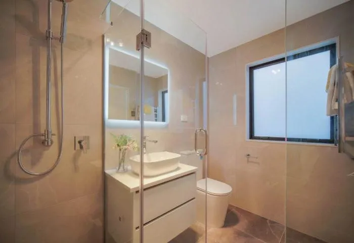 Bathroom in Hanoi Discovery Old Quarter Hotel