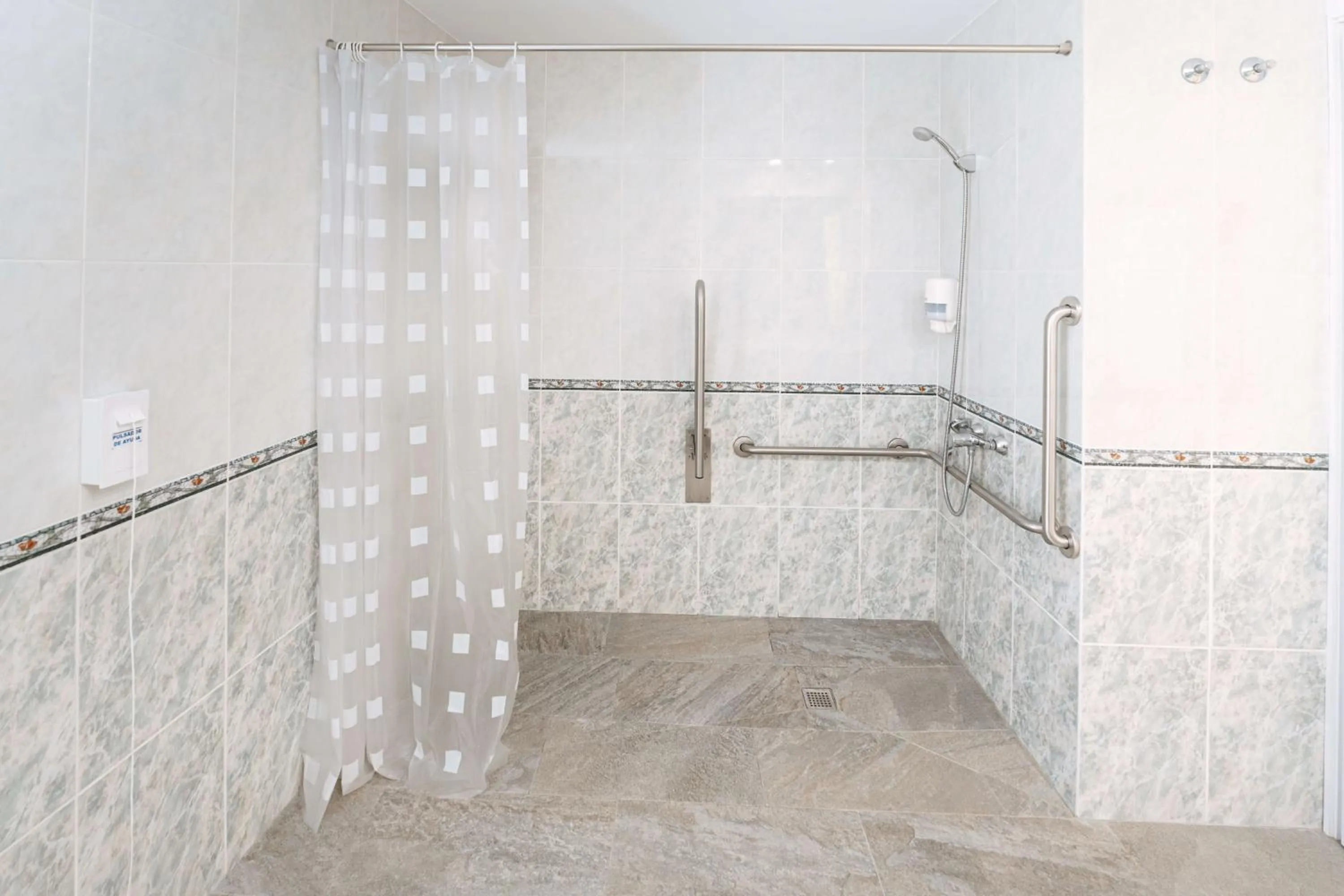 Facility for disabled guests in Hotel Rosi