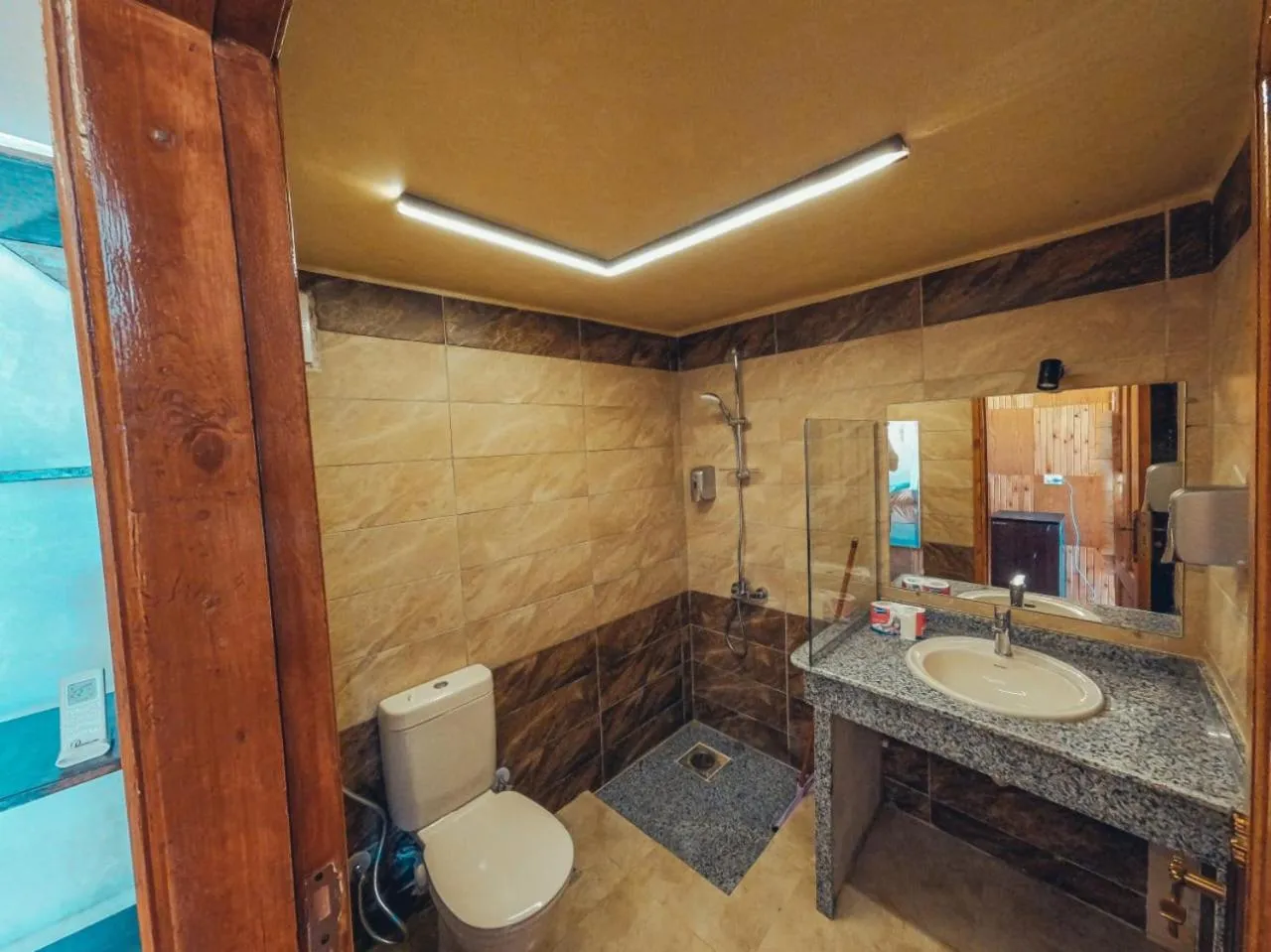 Shower in Paradise Sweir